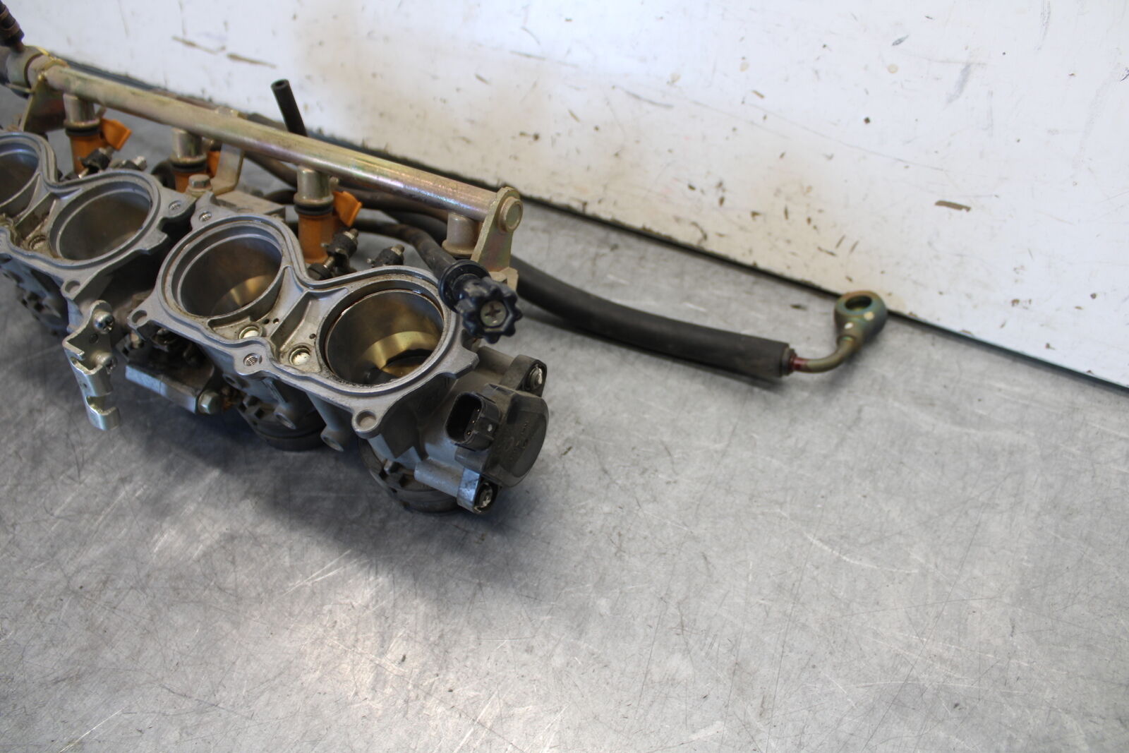 05-06 HONDA CBR600RR MAIN FUEL INJECTORS / THROTTLE BODIES 16401-MEE-A01 BB655