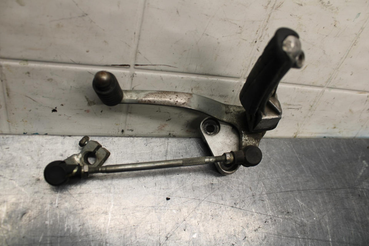 89-90 YAMAHA FZR600 LEFT REARSET REAR SET FOOT PEG W SHIFTER BB76
