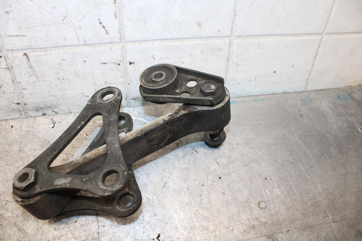 2002 Yamaha YZF R6 REAR DOGBONE SHOCK LINKAGE LINK 5EB-2217A-00-00 BB545