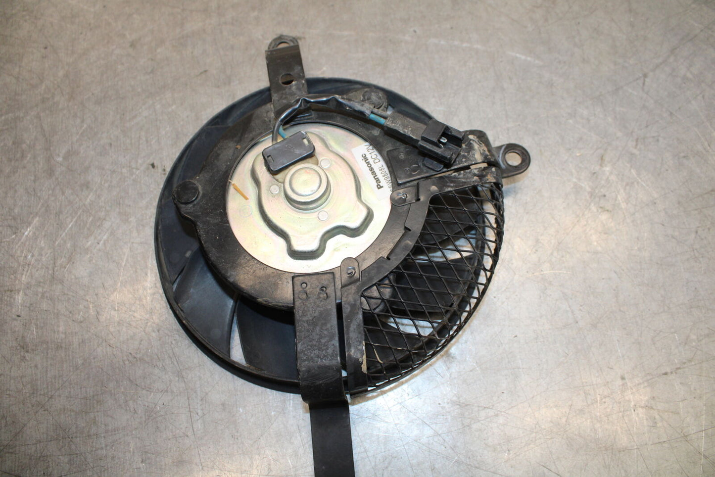 06-07 SUZUKI GSXR750 ENGINE RADIATOR COOLING FAN 17800-01H00 BB670