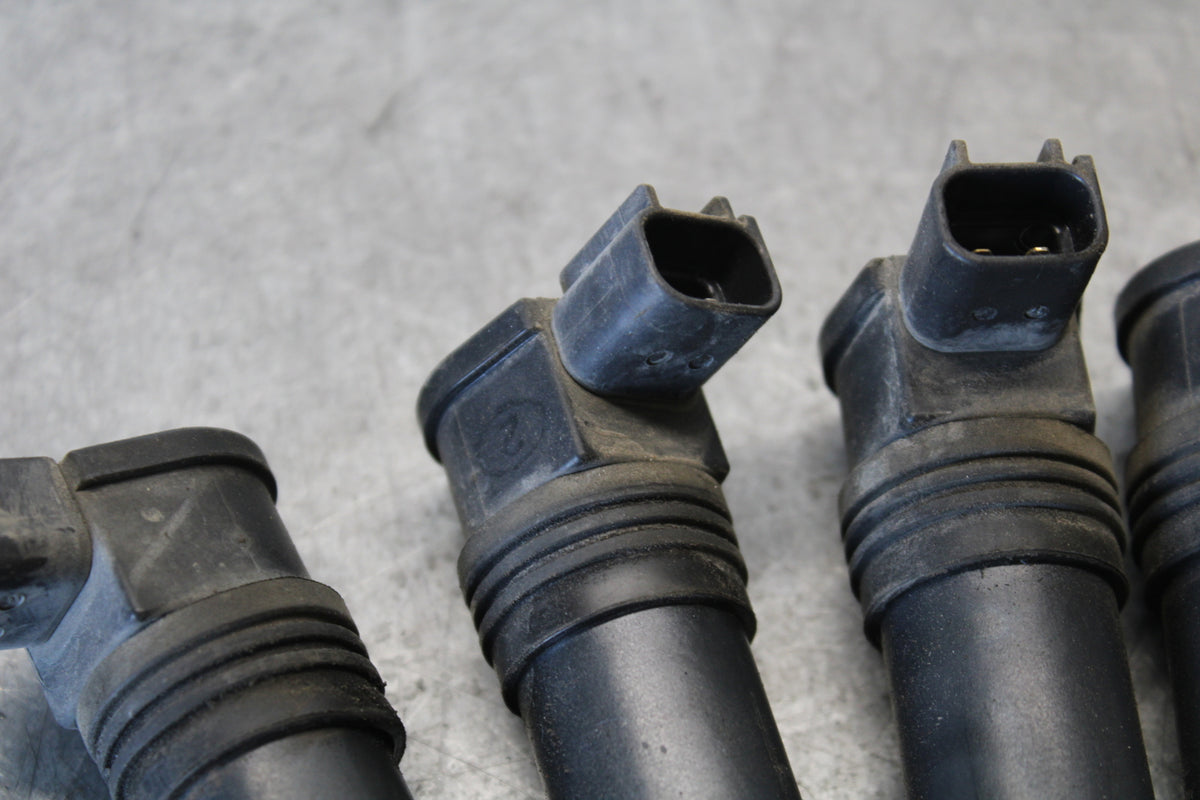 03-04 HONDA CBR600RR IGNITION COILS COIL SPARK PLUG CAPS 30700-MEE-641 BB661