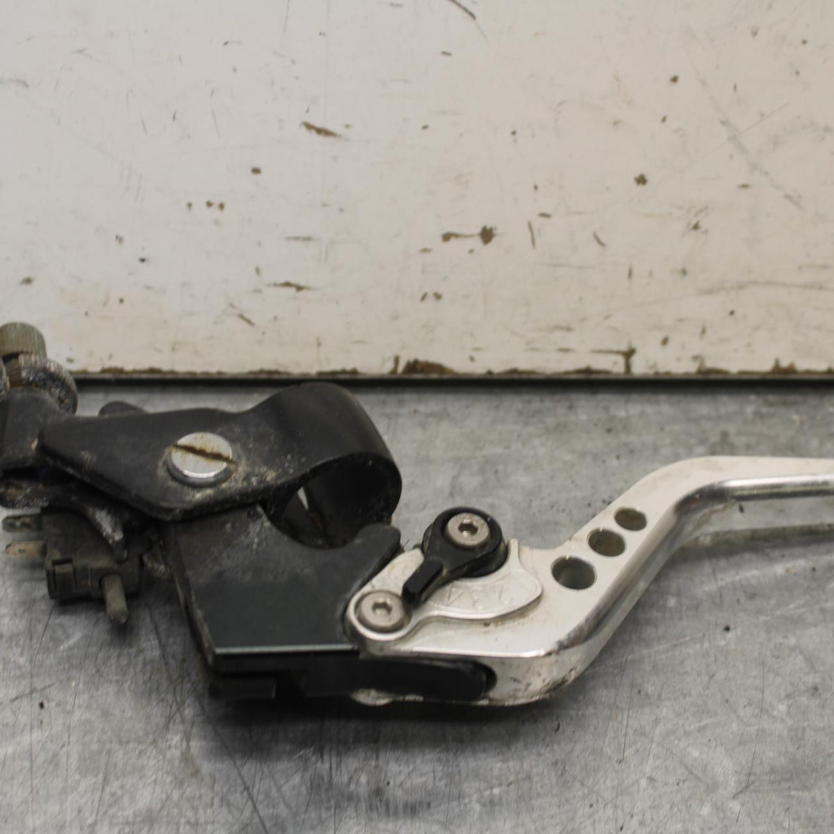 03-04 HONDA CBR600RR CLUTCH PERCH MOUNT WITH LEVER  BB637