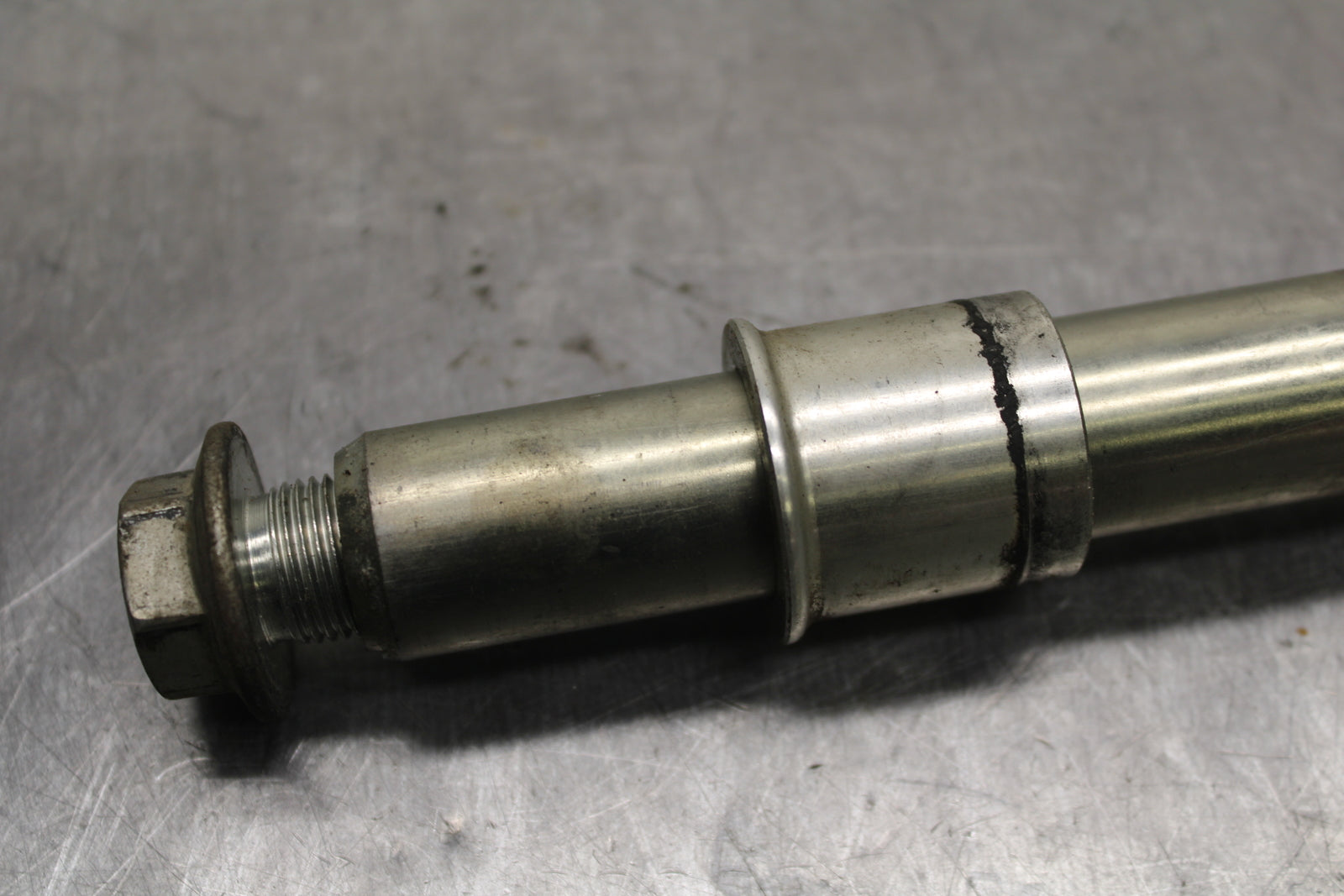 13-16 SUZUKI BANDIT 1250S ABS FRONT WHEEL RIM AXLE PIVOT BOLT BB134