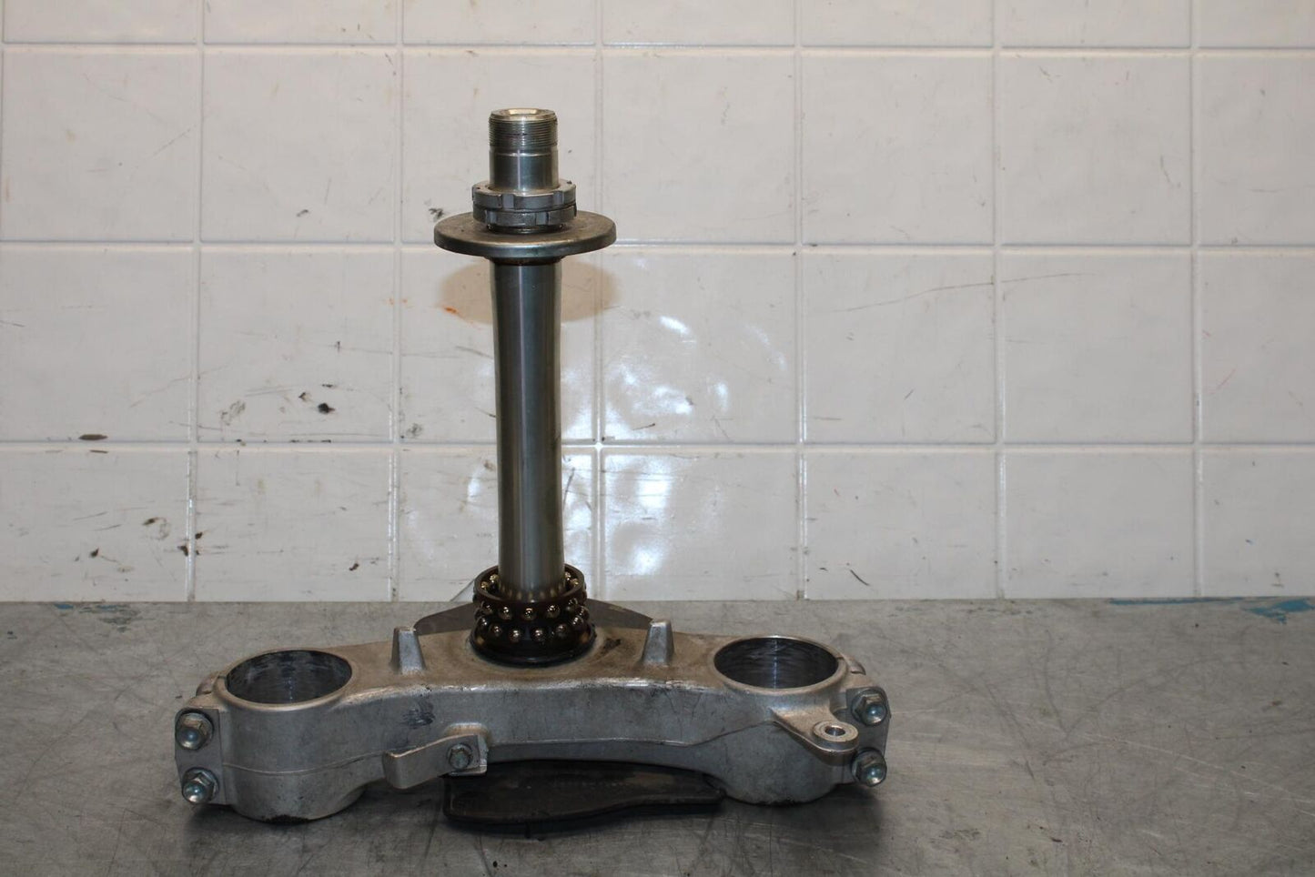 06-07 SUZUKI GSXR600 FRONT FORKS CLAMP LOWER TRIPLE TREE STEM BB447