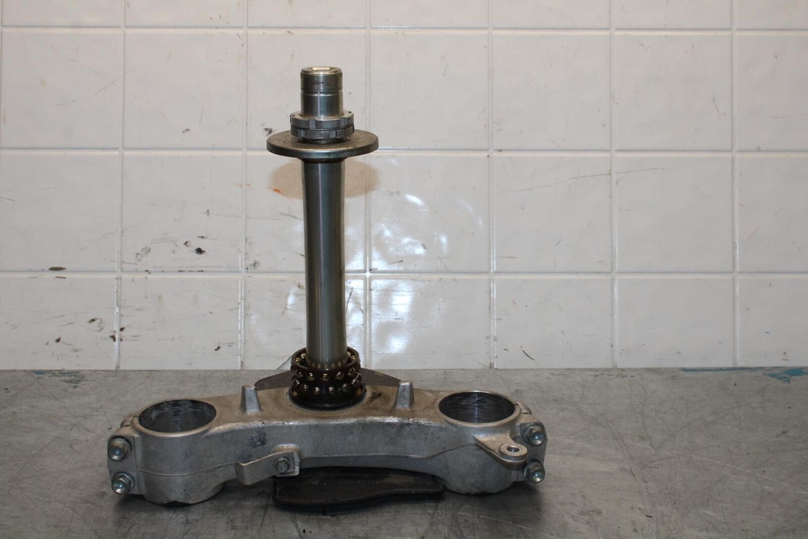 06-07 SUZUKI GSXR600 FRONT FORKS CLAMP LOWER TRIPLE TREE STEM BB447