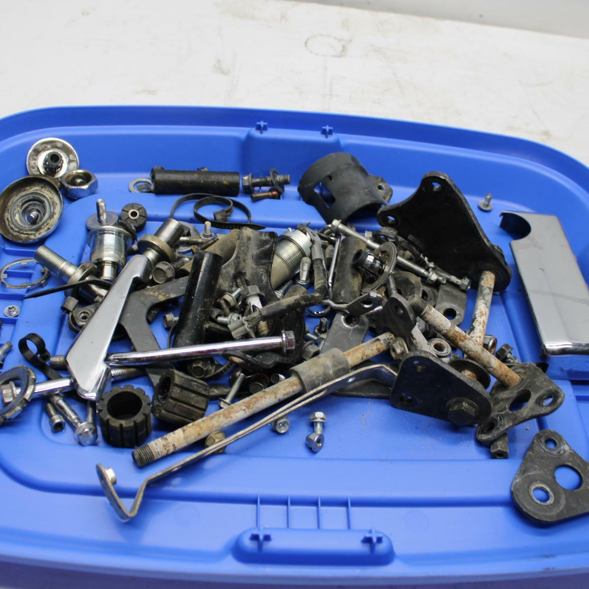 05-07 HONDA VTX1800F2 BOLTS HARDWARE SCREWS BB351
