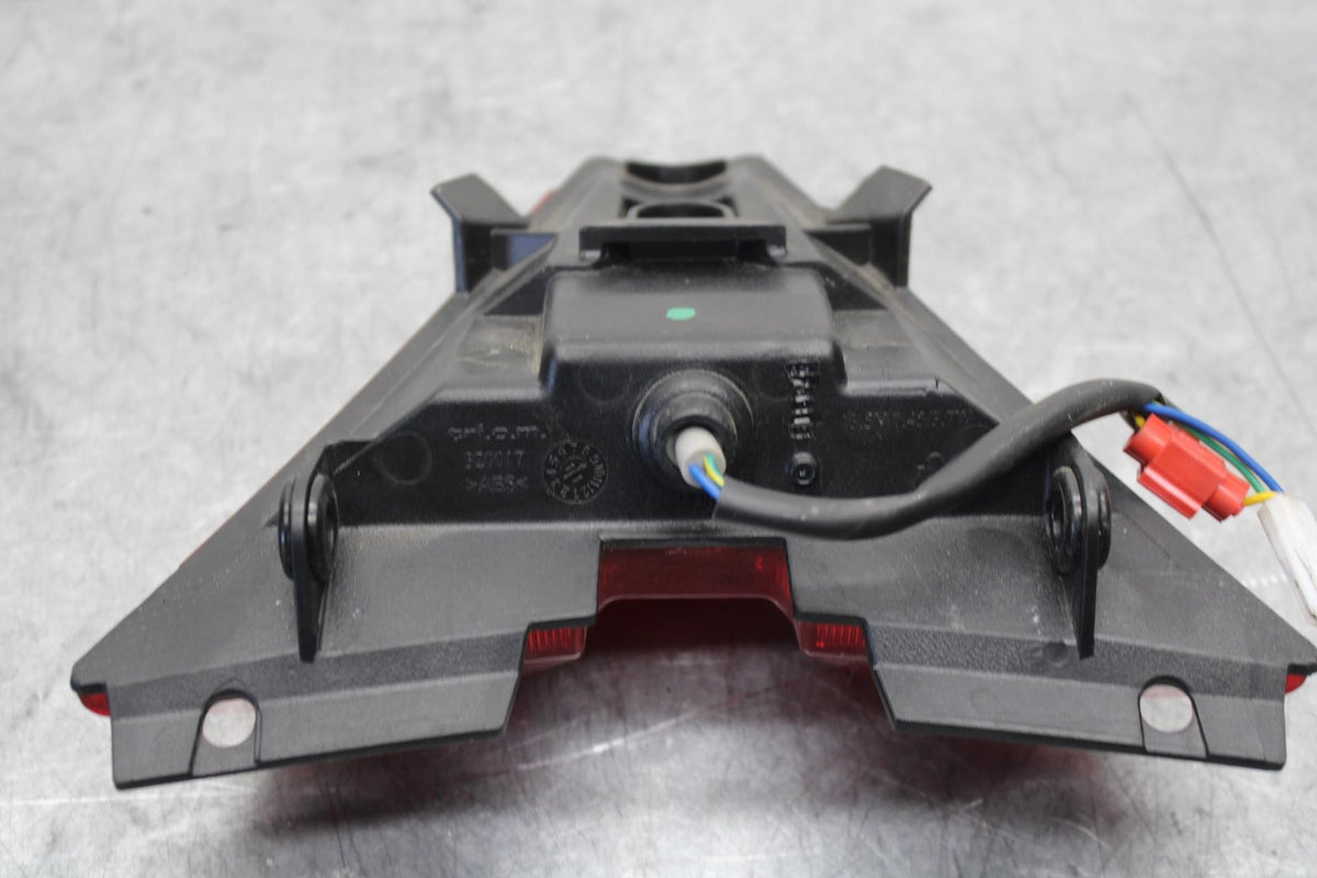 2016 Aprilia Tuono V4 1100  REAR TAIL TAILLIGHT BACK BRAKE LIGHT 2B001590 BB53
