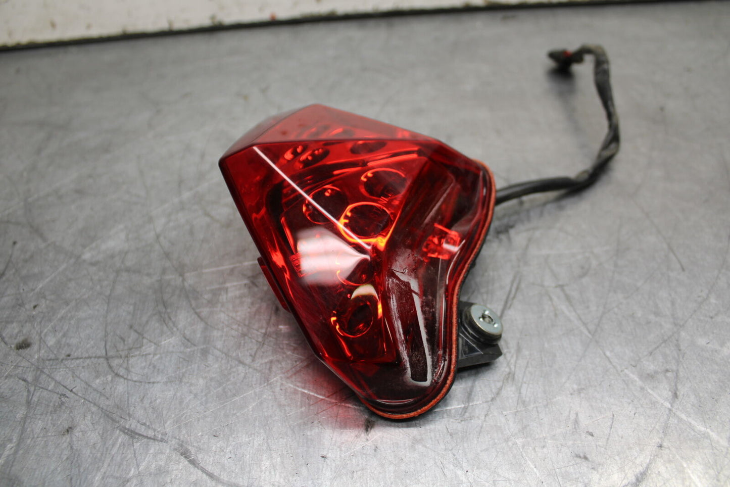 12-17 KAWASAKI ER-6N Z650 REAR TAIL TAILLIGHT BACK BRAKE LIGHT BB709