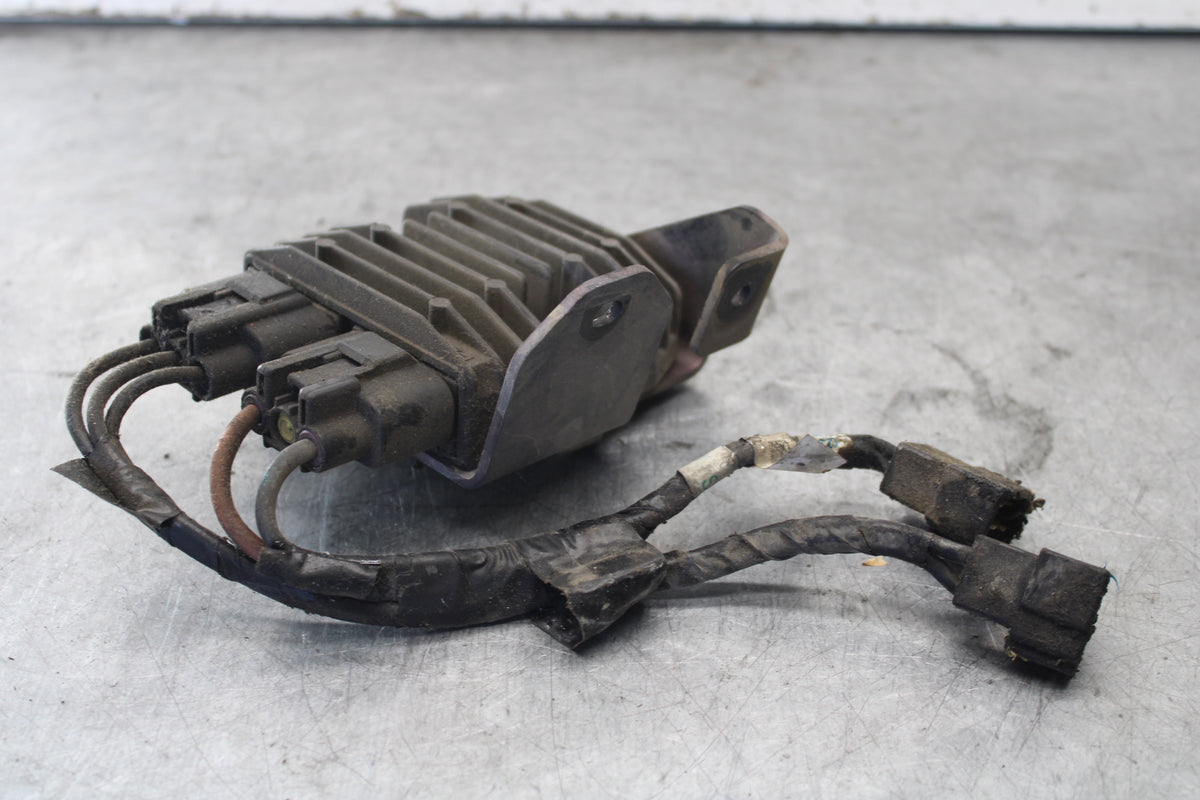 07-08 TRIUMPH DAYTONA 675 RECTIFIER VOLTAGE REGULATOR BB685