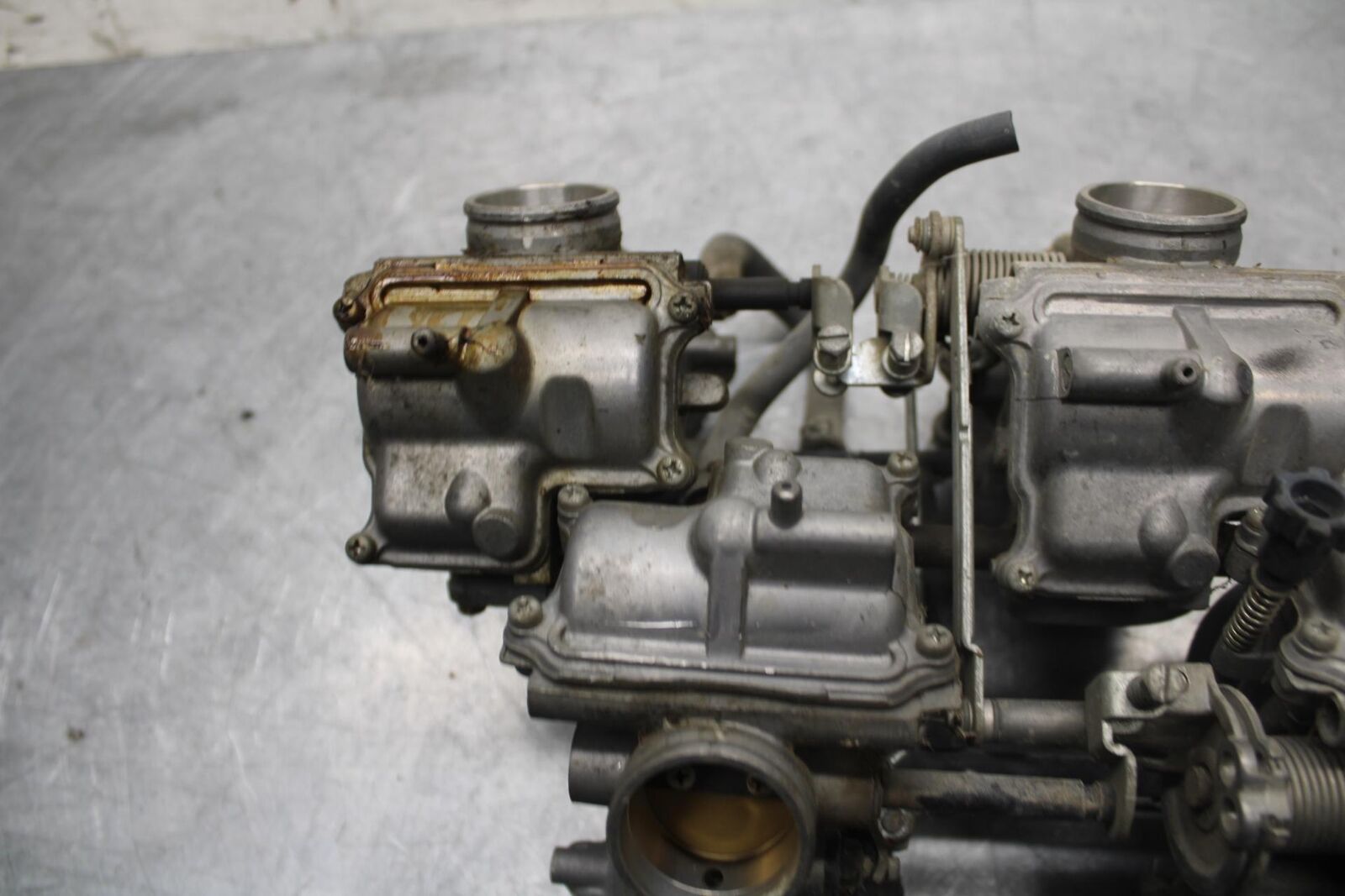 1984 Honda Interceptor 750 VF750F CARBS CARBURETORS BB38