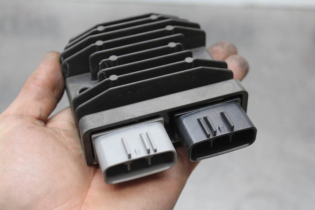 16 DUCATI 959 PANIGALE RECTIFIER VOLTAGE REGULATOR BB912
