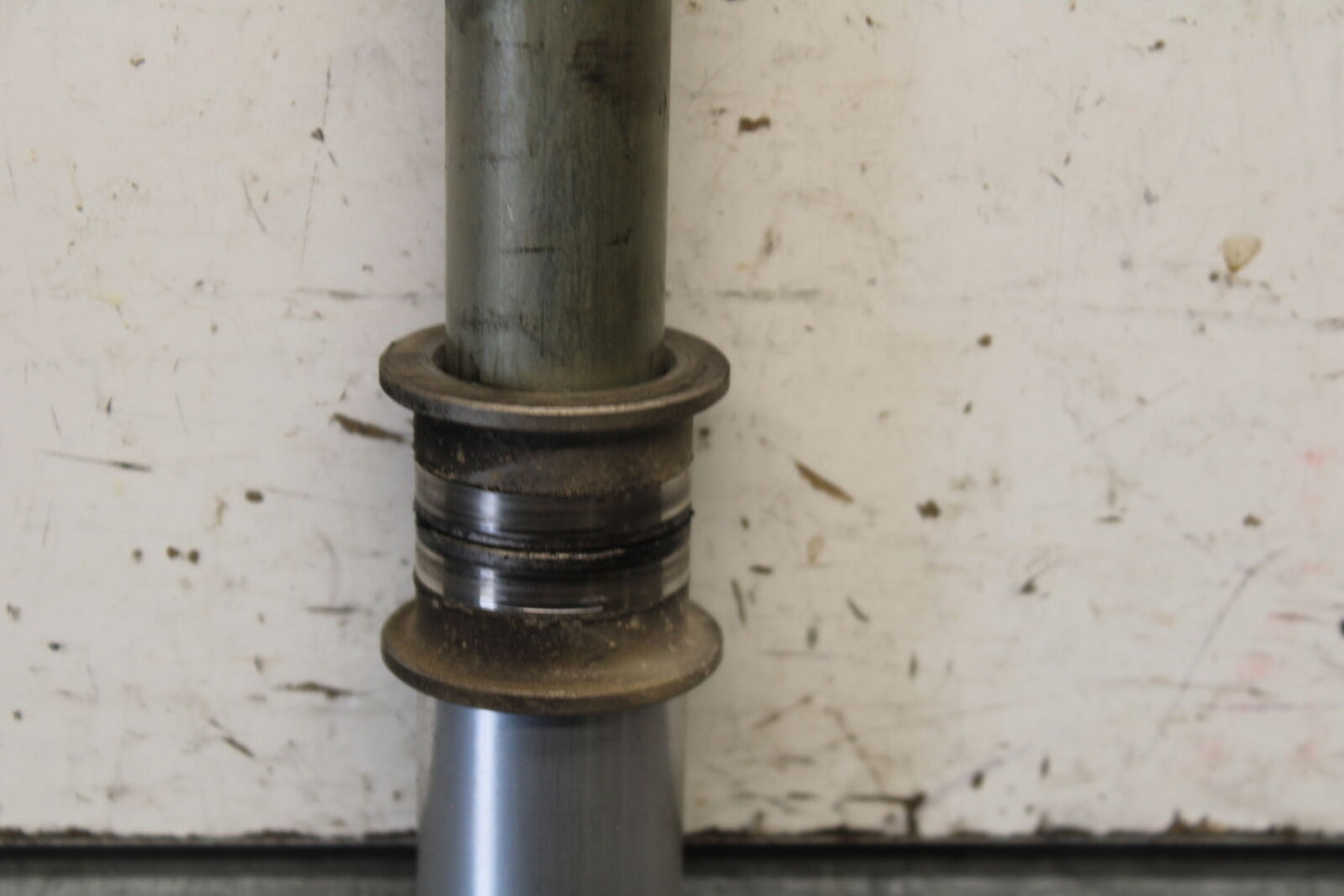 16 KAWASAKI NINJA ZX10R FRONT WHEEL RIM AXLE PIVOT BOLT 41068-0594 BB650