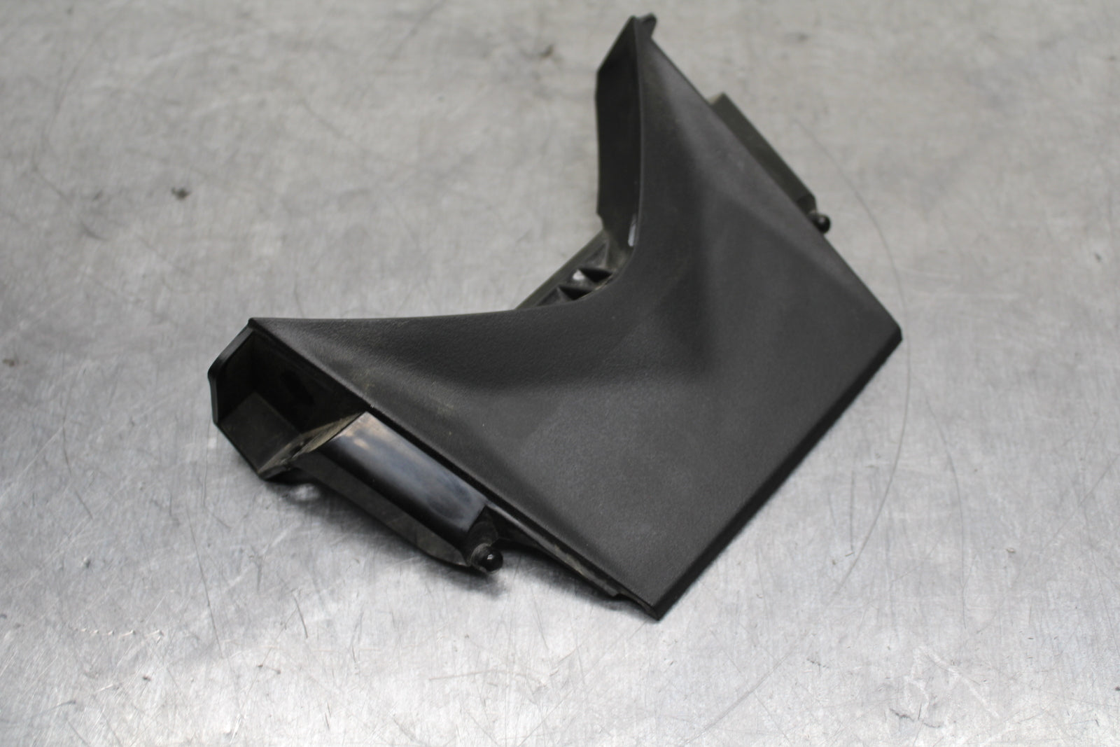 15-16 HONDA CB300F CENTER REAR BACK TAIL FAIRING COVER TRIM COWL BB740