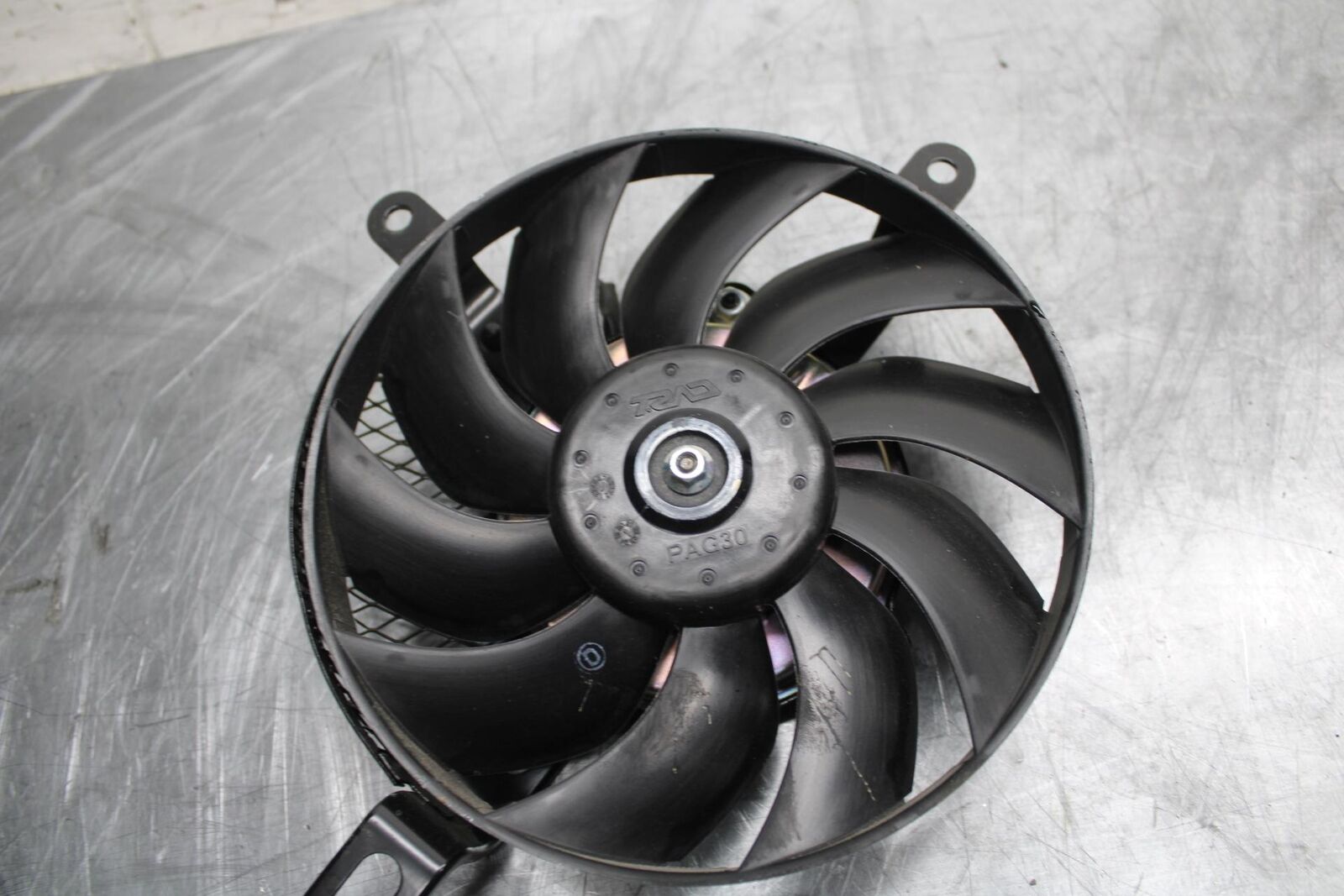 11-21 SUZUKI GSXR750 ENGINE RADIATOR COOLING FAN BB492