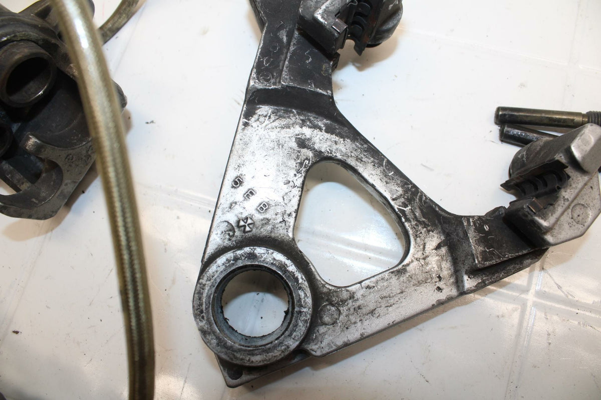 99-00 YAMAHA YZF R6 REAR  BRAKE CALIPER  BRACKET BREMBO BB04