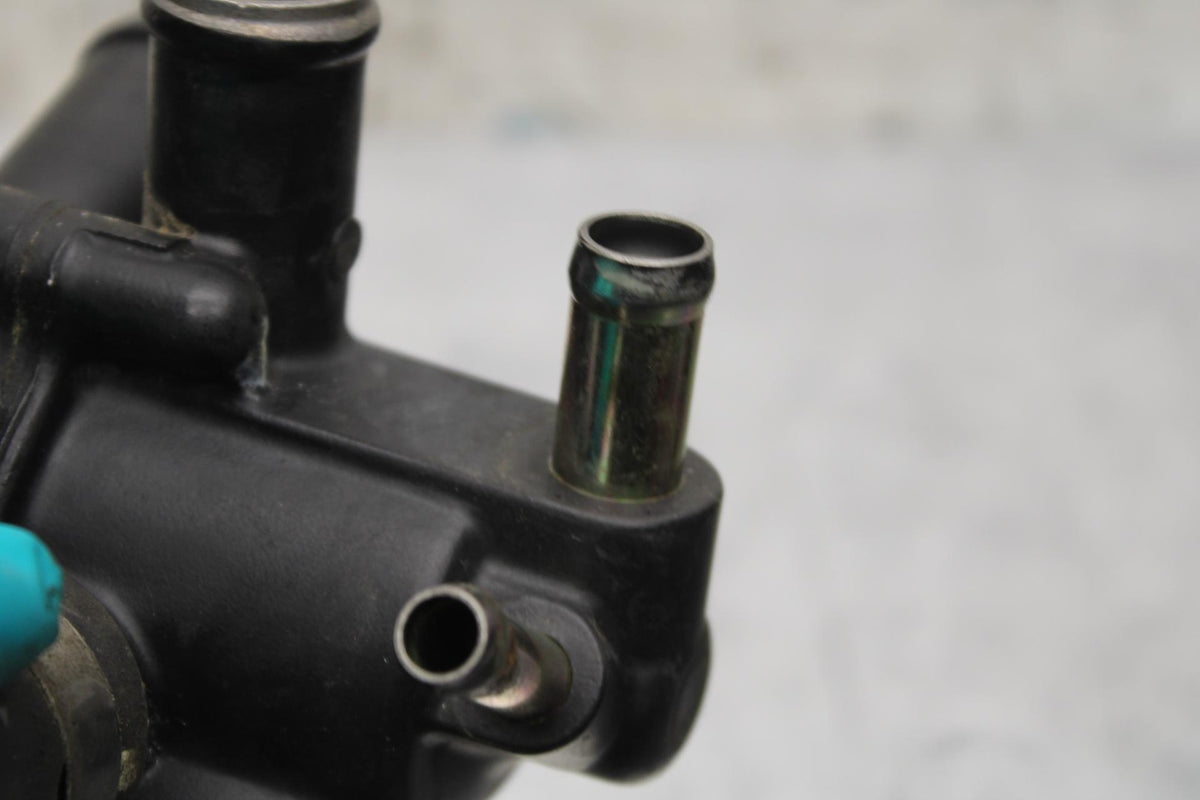 2000 Honda Super Hawk 1000 VTR1000F THERMOSTAT HOUSING  BB577