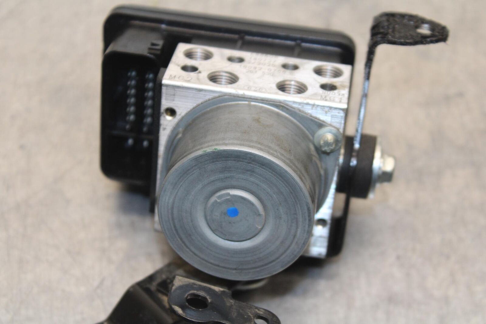 17-20 KAWASAKI NINJA 650 EX650 ABS ABS PUMP UNIT MODULE BB88