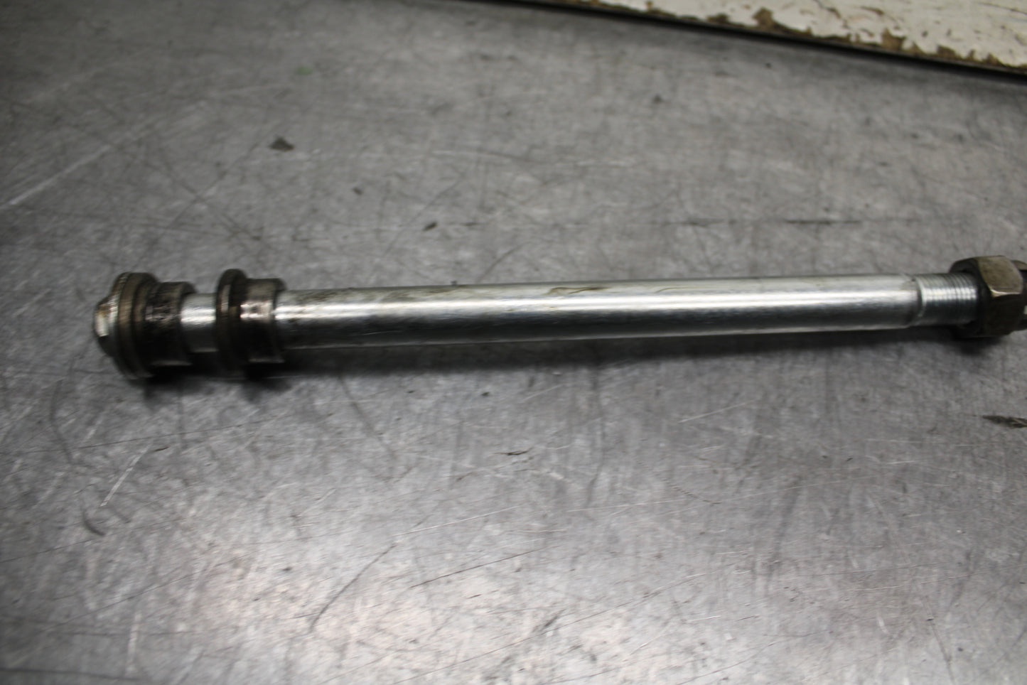 24 KAWASAKI NINJA 500 ABS FRONT WHEEL RIM AXLE PIVOT BOLT BB744