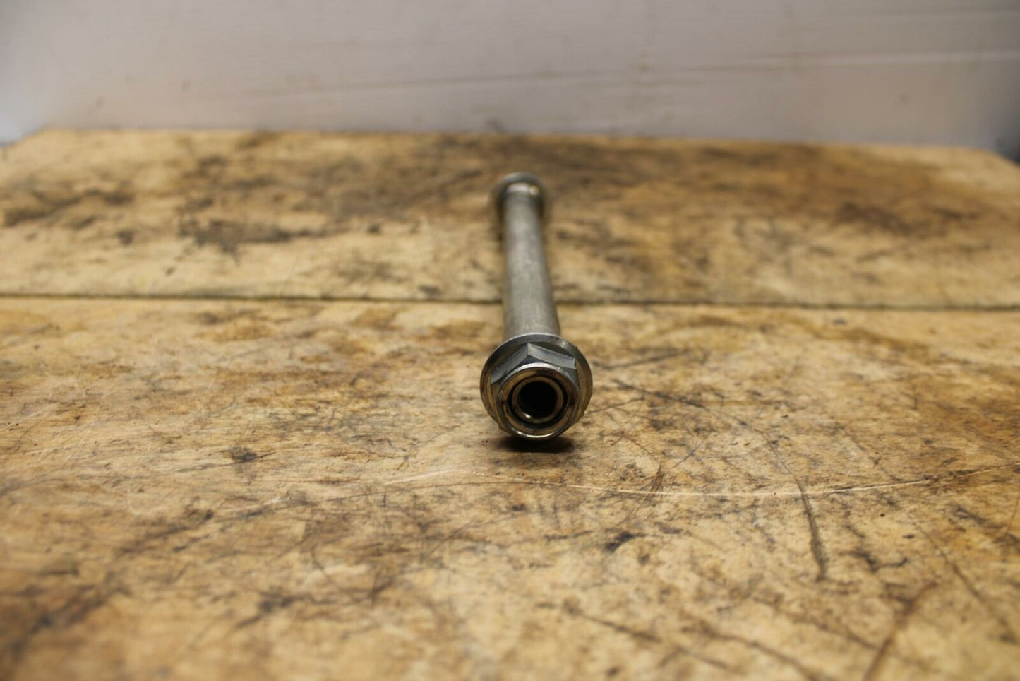 11-21 SUZUKI GSXR600 REAR BACK SWINGARM BOLT SUSPENSION PIVOT AXLE BB346