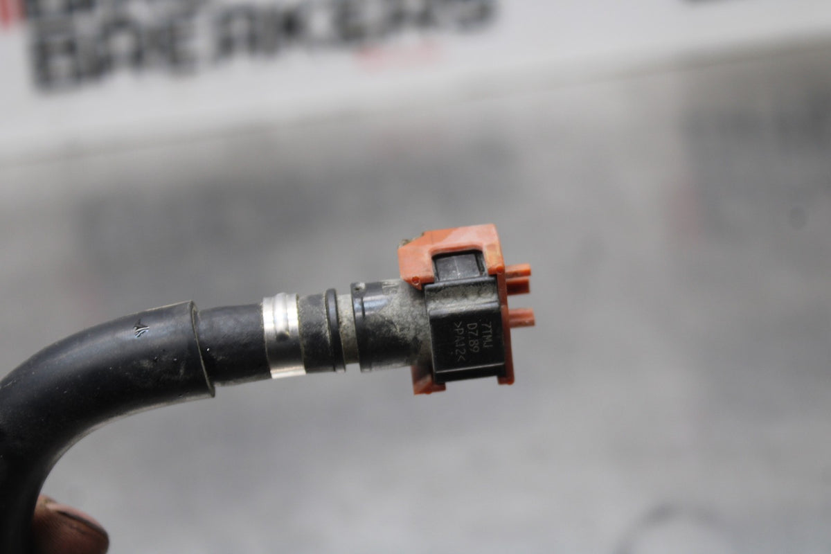 17-18 YAMAHA YZF R3 FUEL HOSE GAS LINE TUBE PIPE BB813