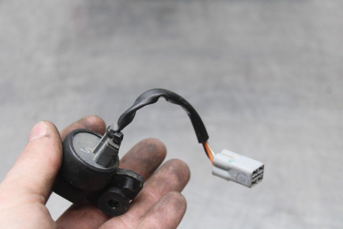 19 MOTO GUZZI V7 III TIP OVER BANK ANGLE CRASH SENSOR SWITCH  BB831