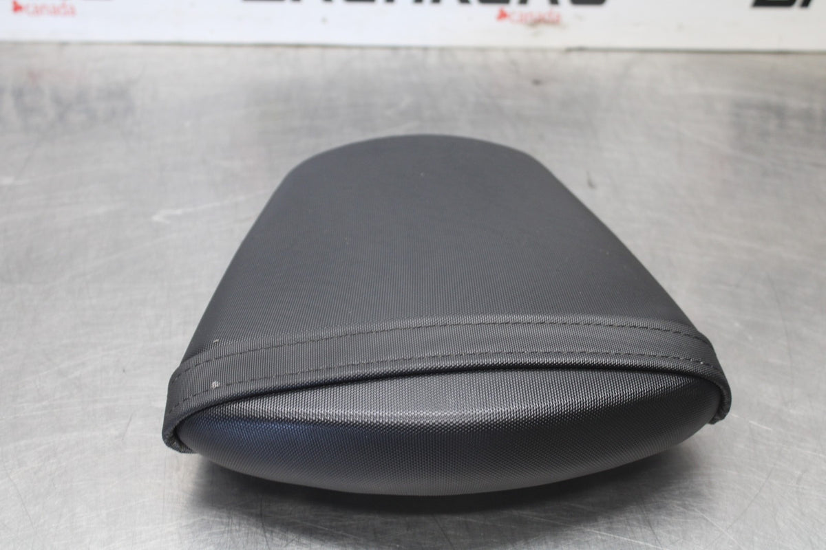 15-26 SUZUKI GSXR600 REAR BACK PASSENGER TANDEM SEAT PAD SADDLE PILLION BB888