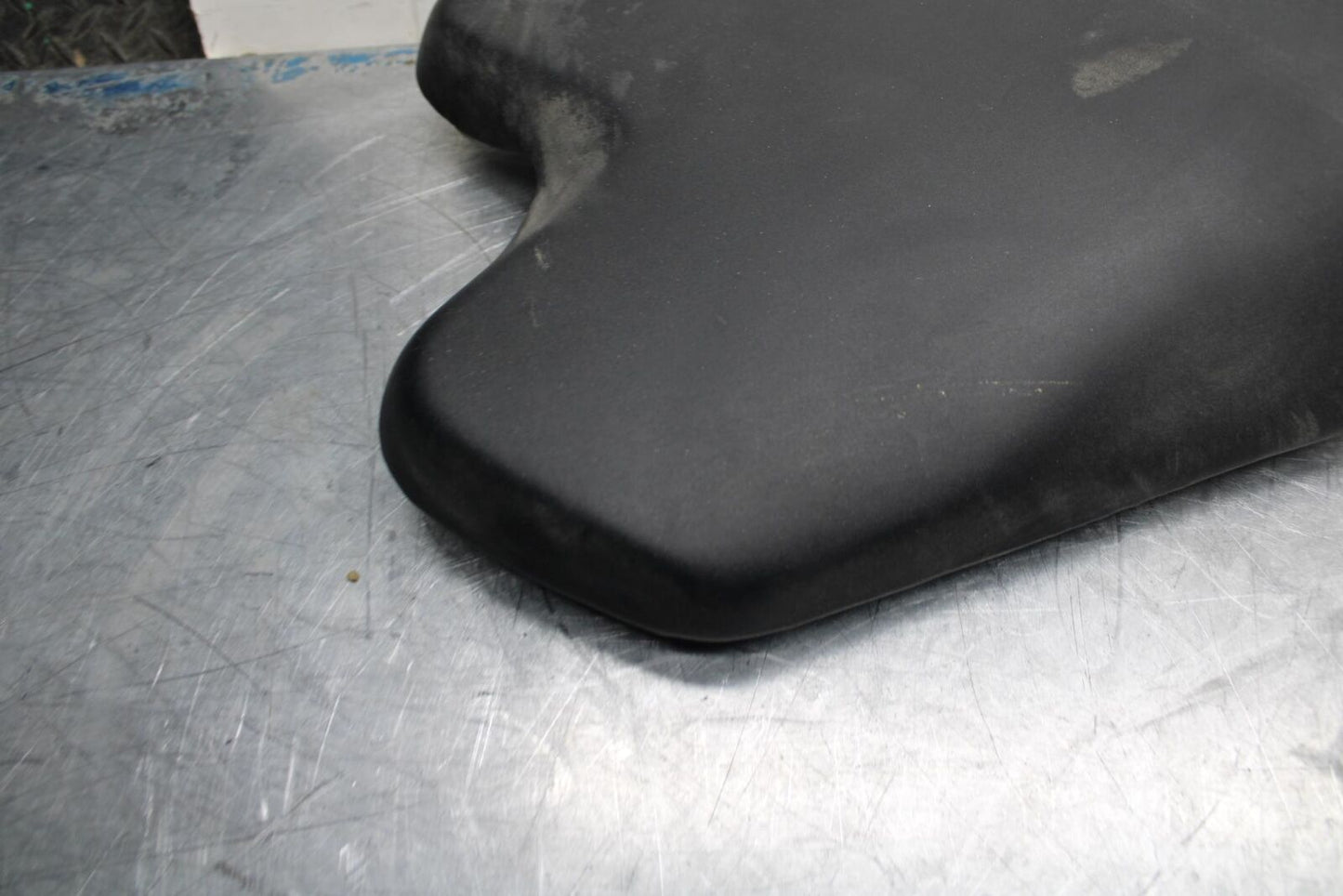 08-16 YAMAHA YZF R6 FRONT DRIVERS SEAT PAD SADDLE  BB465