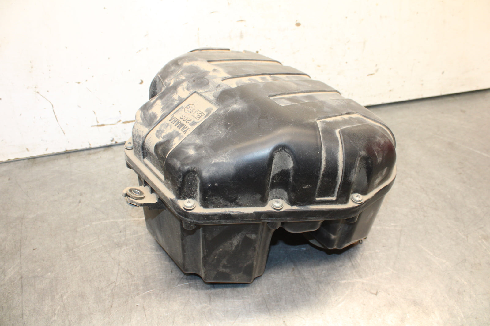 09-15 YAMAHA FZ6R AIRBOX AIR INTAKE FILTER BOX  BB686