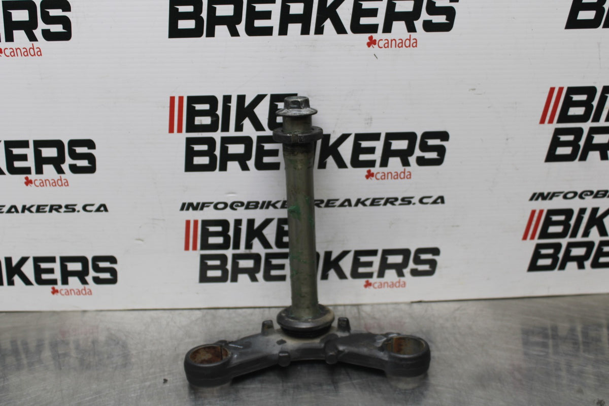 09 KAWASAKI NINJA 250R FRONT FORKS CLAMP LOWER TRIPLE TREE STEM BB824