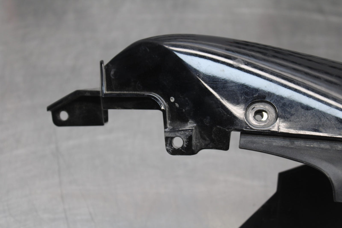 22-25 YAMAHA YZF R7 LEFT REAR BACK TAIL FAIRING COWL SHROUD BB769
