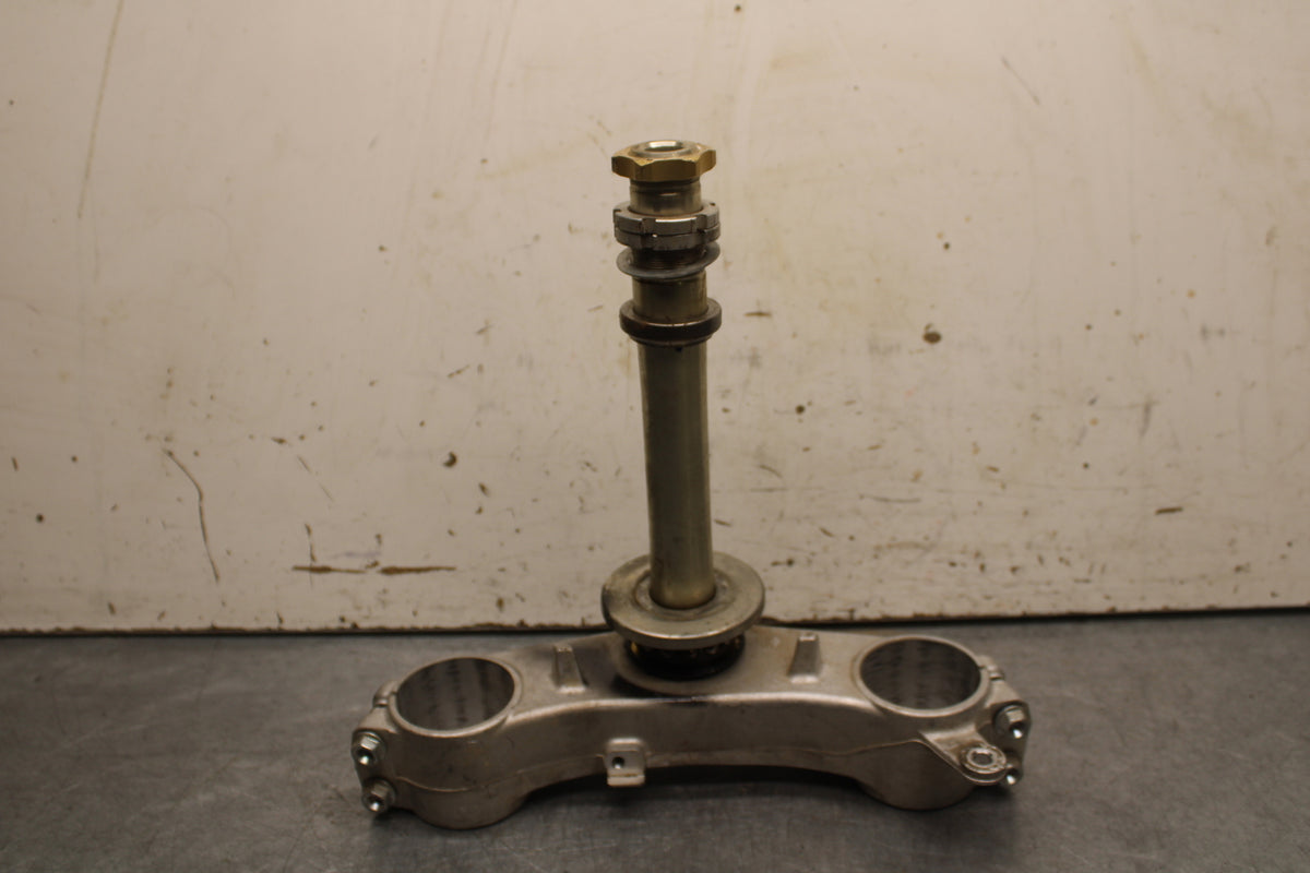 06-07 SUZUKI GSXR750 FRONT FORKS CLAMP LOWER TRIPLE TREE STEM 51311-01H00 BB670