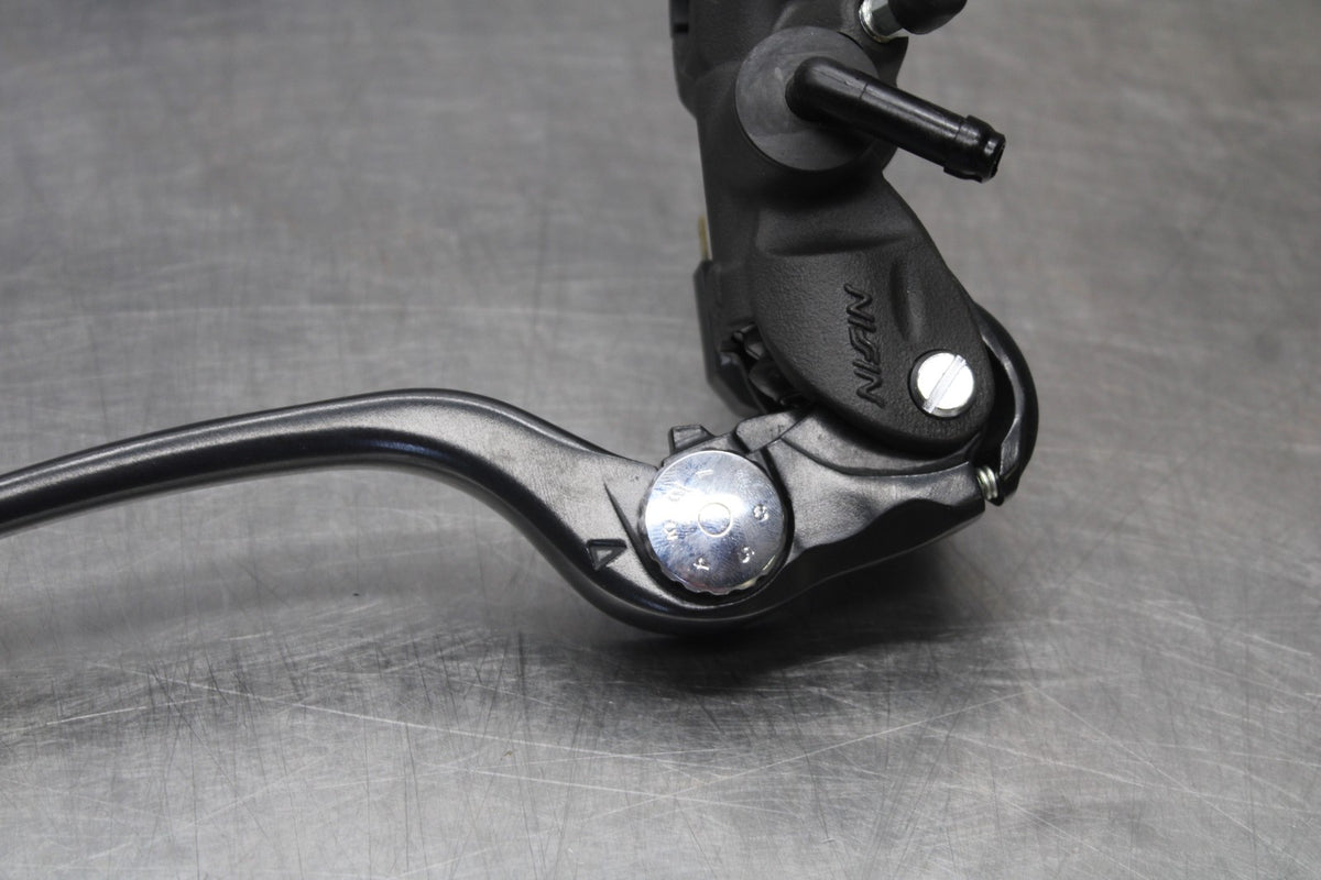 11-26 SUZUKI GSXR750 NEW TAKE OFF FRONT BRAKE MASTER CYLINDER w/ LEVER BB882