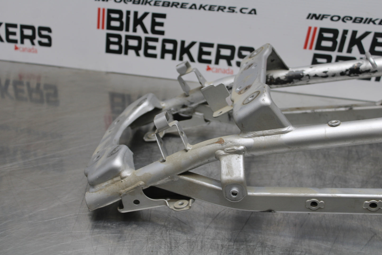 03 SUZUKI SV650S REAR SUBFRAME BACK SUB FRAME BB167