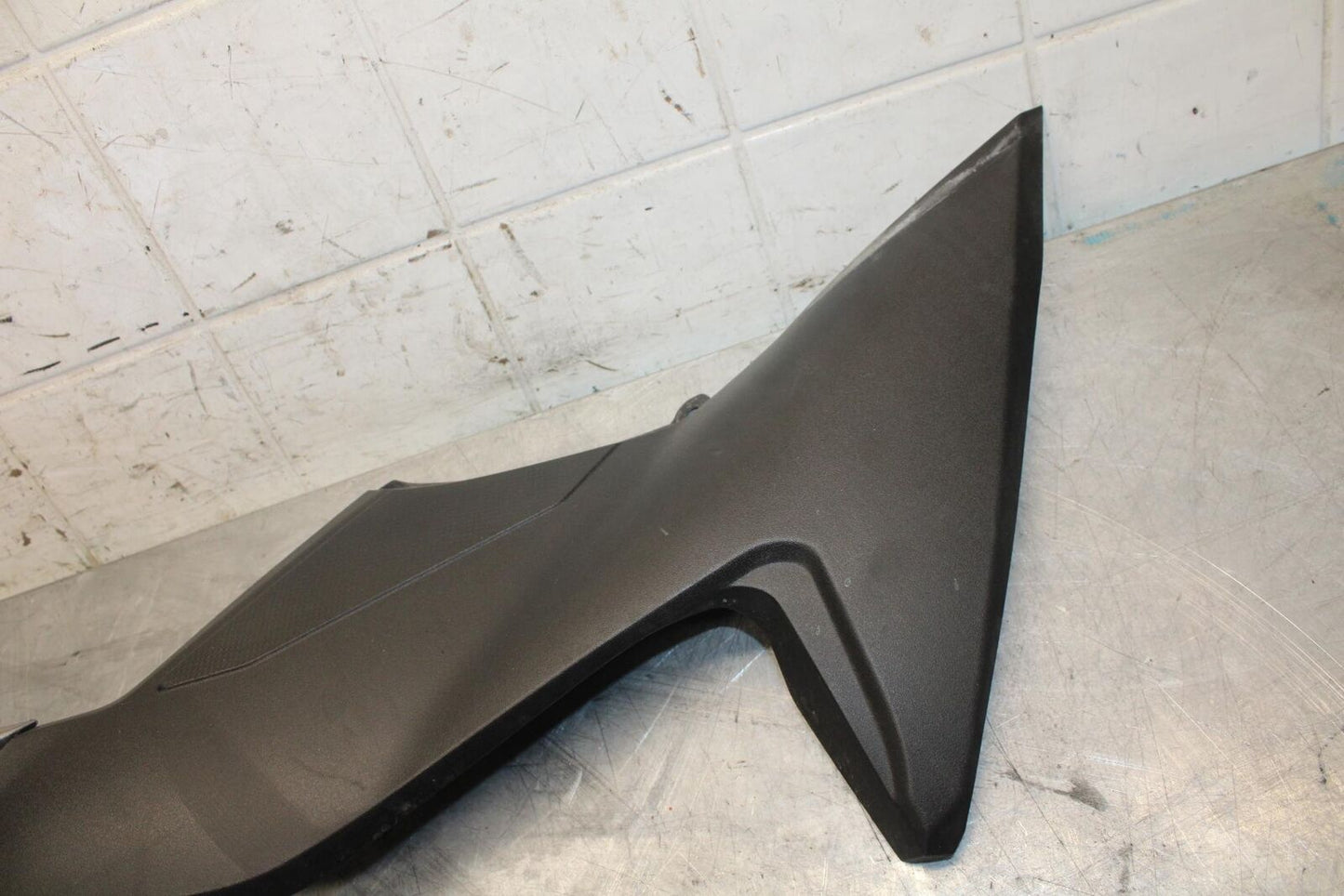 2017 Suzuki SV650X ABS LEFT FRONT UPPER MID SIDE FAIRING COWL PLASTIC BB512