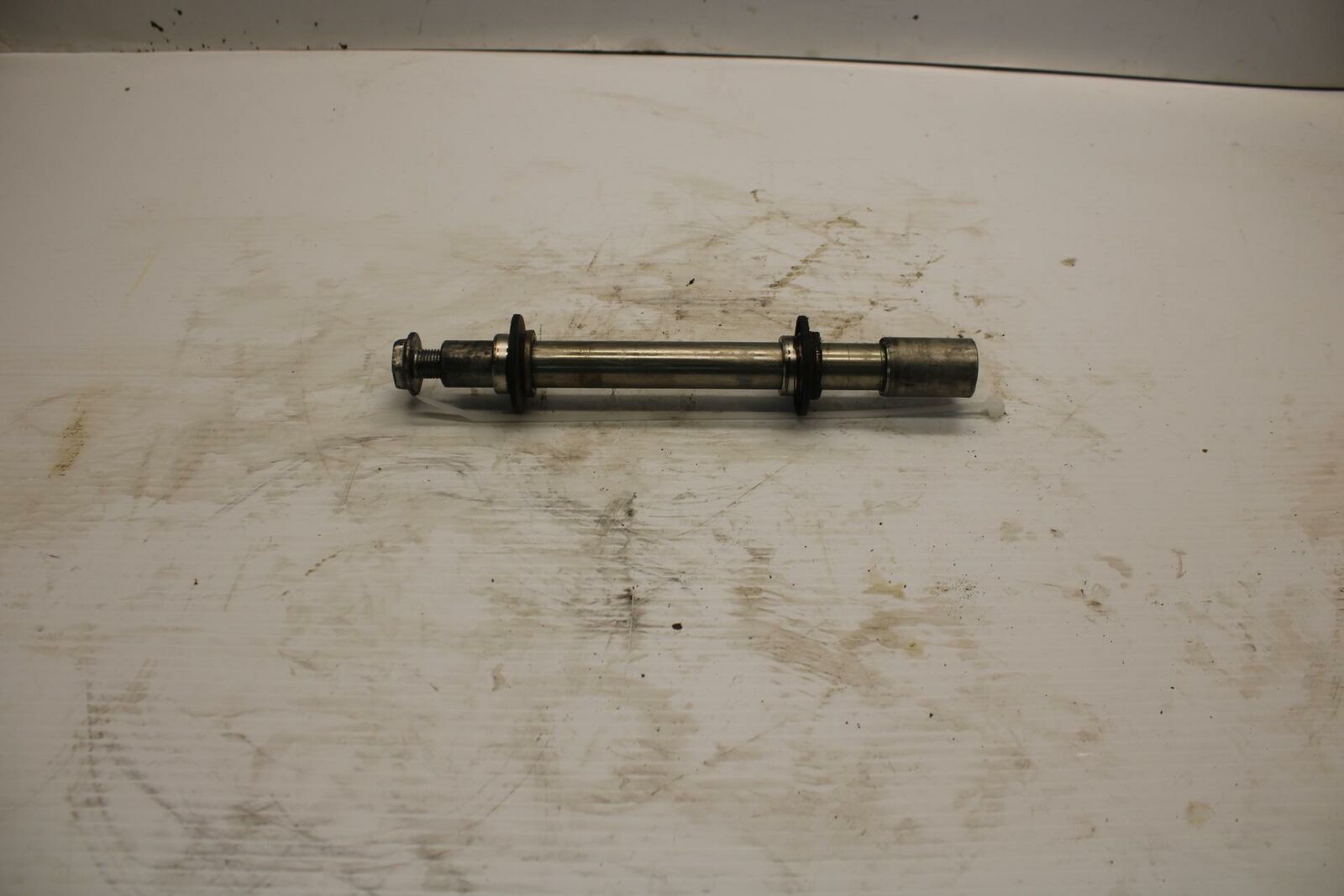 08-16 YAMAHA YZF R6 FRONT WHEEL RIM AXLE PIVOT BOLT 2C0-25181-00-00  BB273