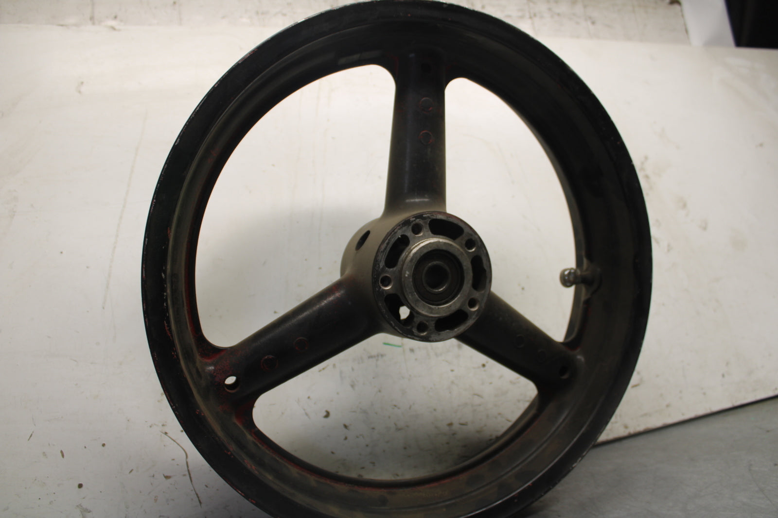 95 SUZUKI GSXR1100W FRONT WHEEL FRONT RIM BB28