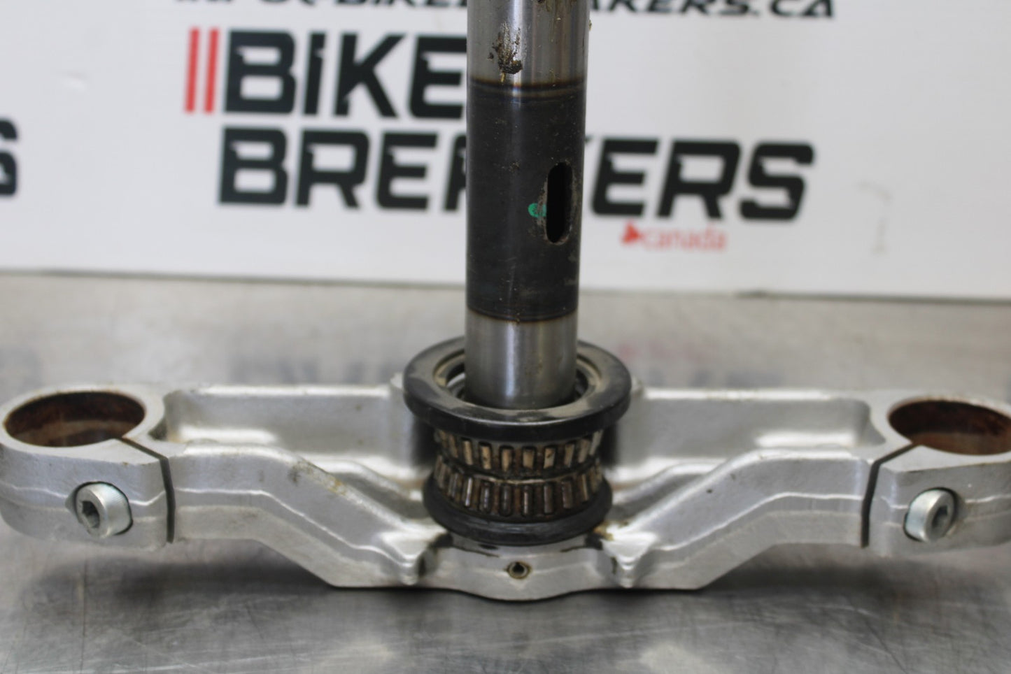 03-08 KAWASAKI VULCAN 1600 FRONT FORKS CLAMP LOWER TRIPLE TREE STEM BB196