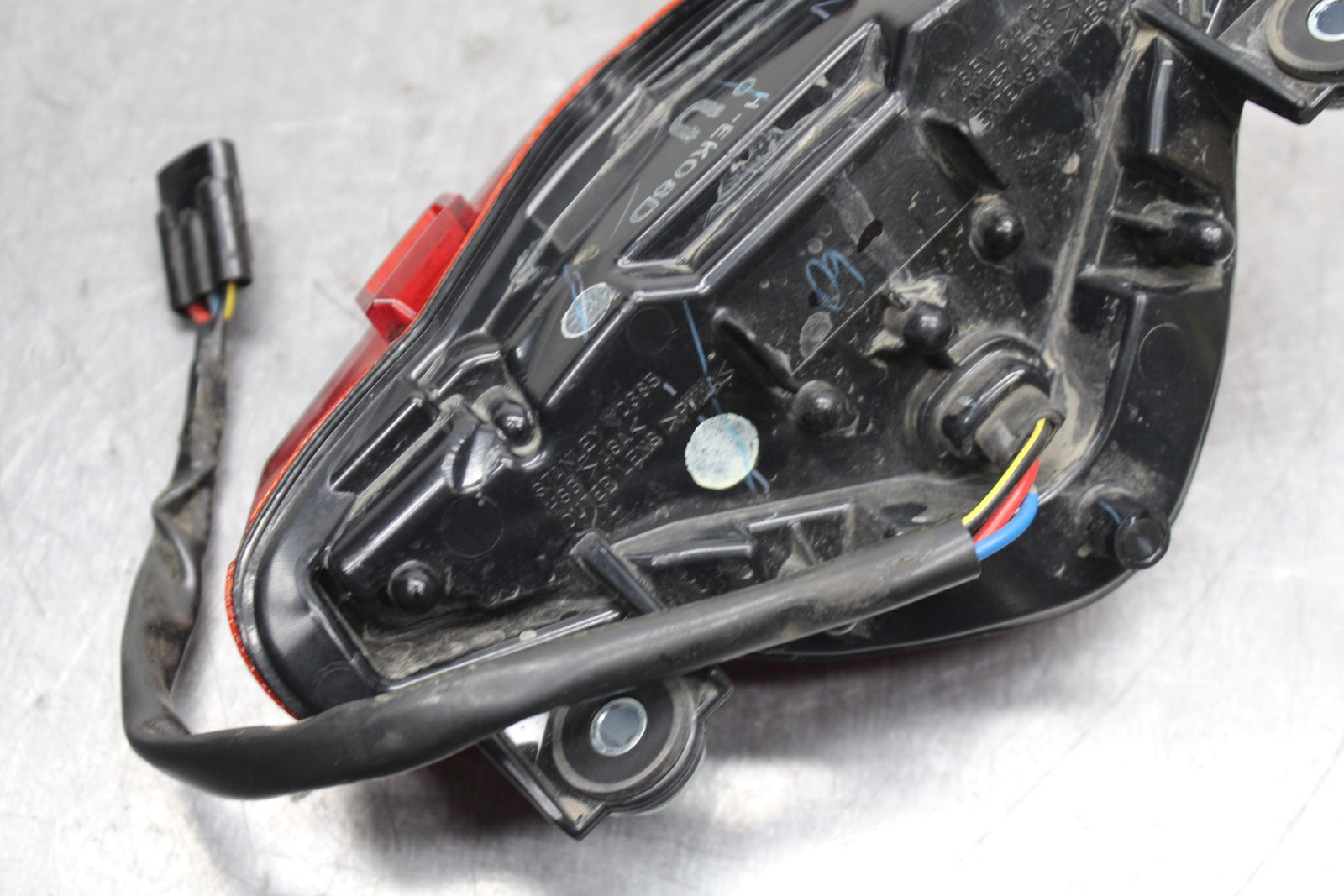 12-17 KAWASAKI NINJA 650 REAR TAIL TAILLIGHT BACK BRAKE LIGHT BB129