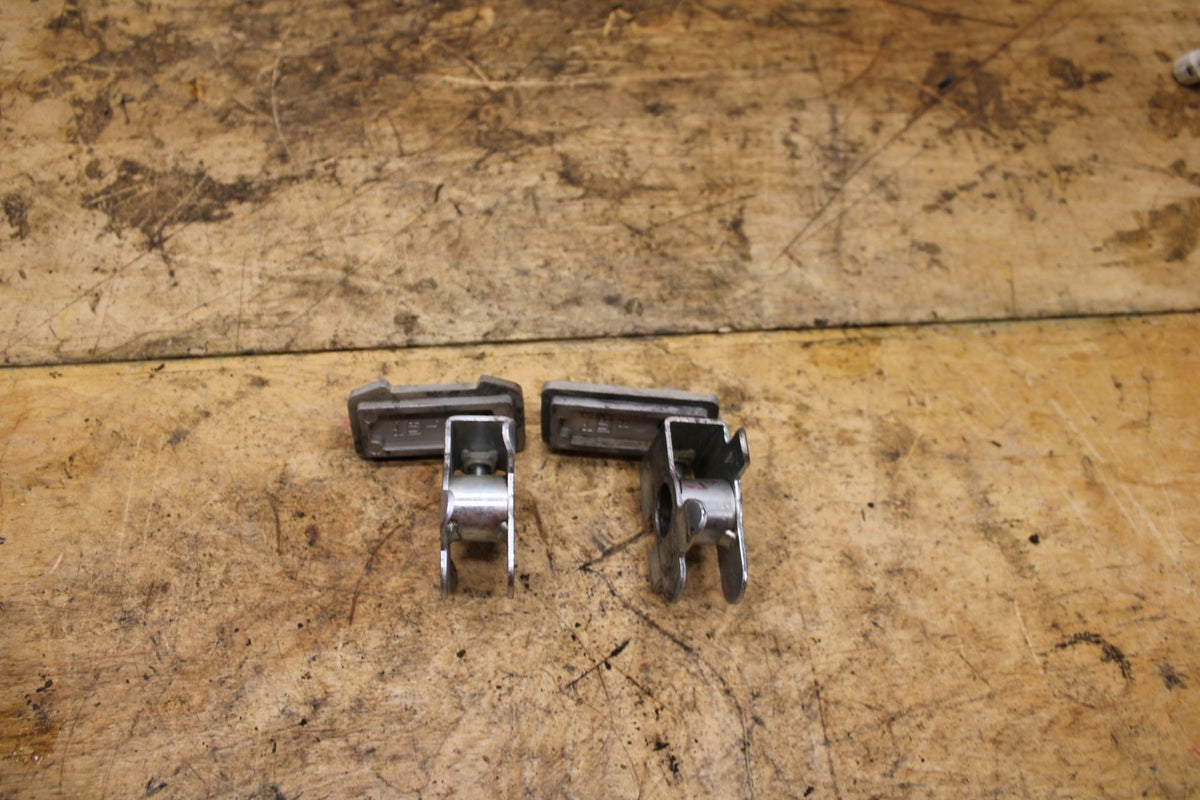 07-11 SUZUKI VSTROM 650 SWINGARM CHAIN TENSIONER ADJUSTMENT BRACKETS BB340 