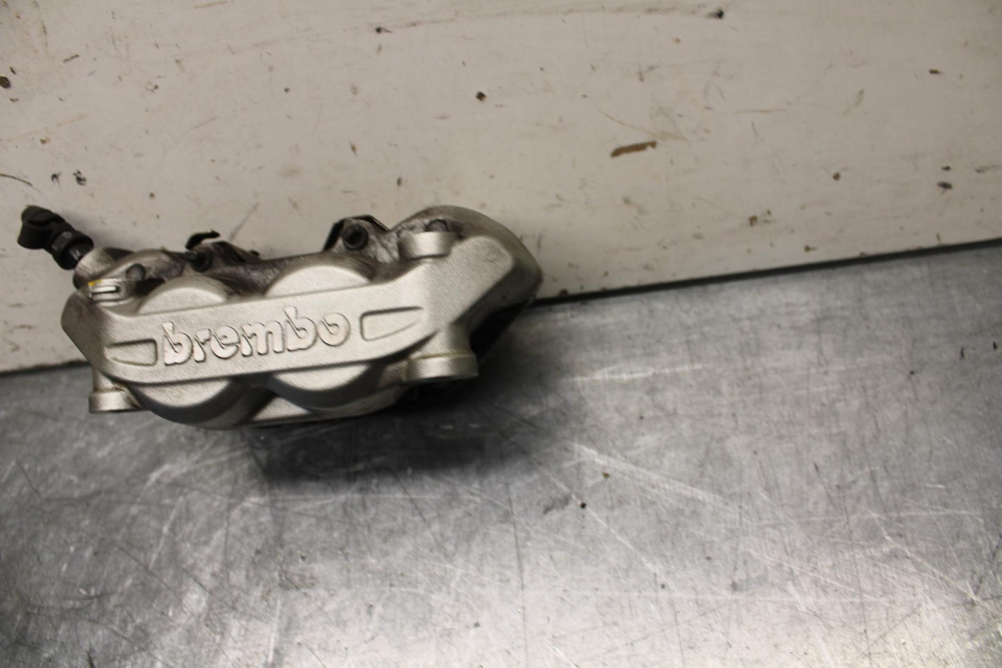 16-18 KTM 690 DUKE  FRONT BRAKE CALIPER BB631