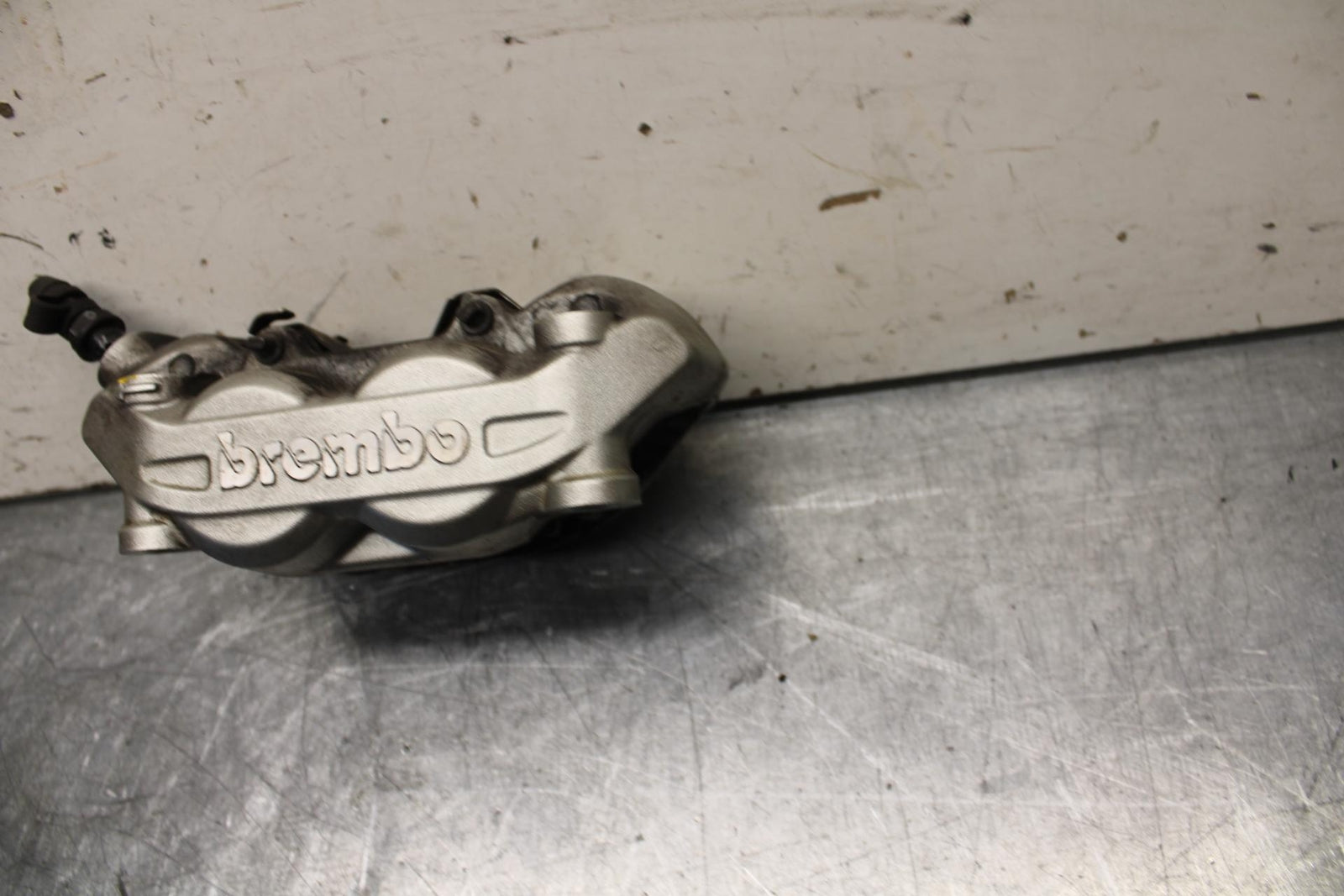 16-18 KTM 690 DUKE  FRONT BRAKE CALIPER BB631
