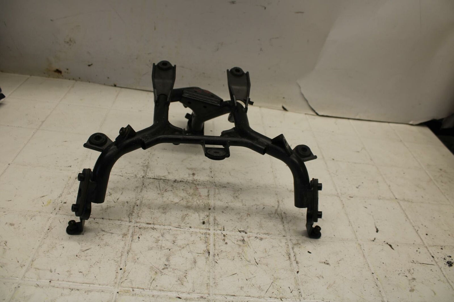 06-07 SUZUKI BANDIT 1200S ABS UPPER FAIRING MIRROR GAUGES STAY BRACKET BB21