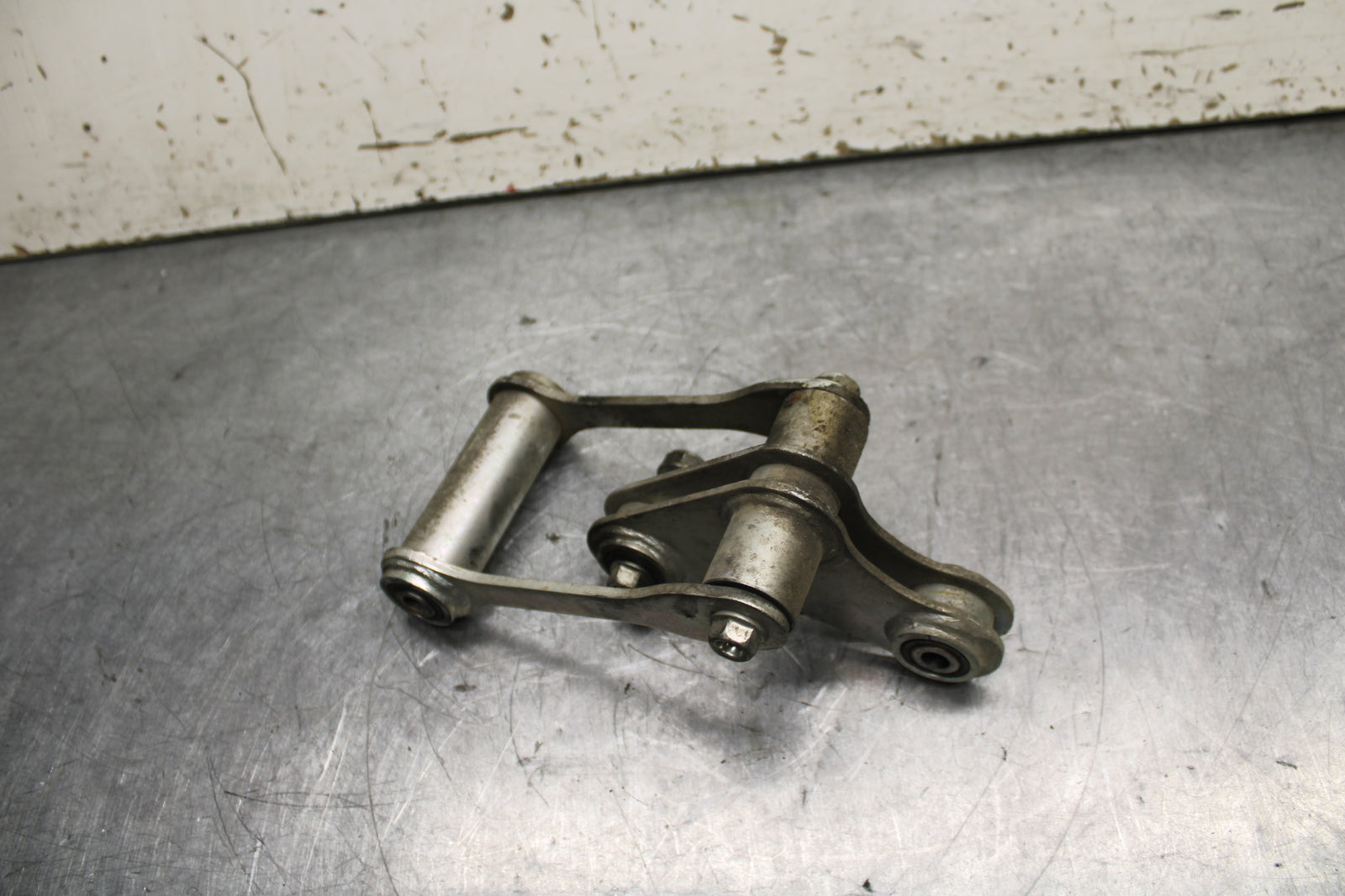 15-16 HONDA CB300F REAR DOGBONE SHOCK LINKAGE LINK BB740