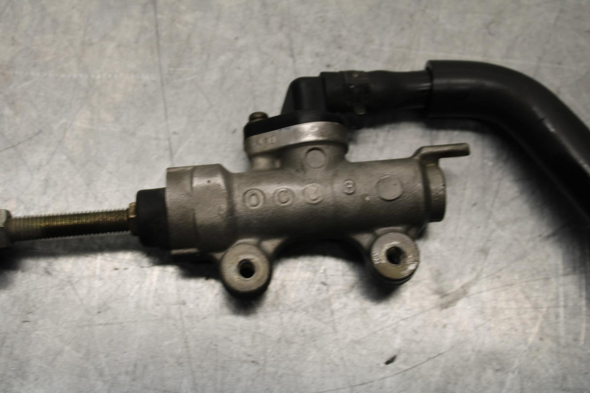 2000 Honda CBR600F4 REAR BACK BRAKE MASTER CYLINDER W RESERVOIR BB552