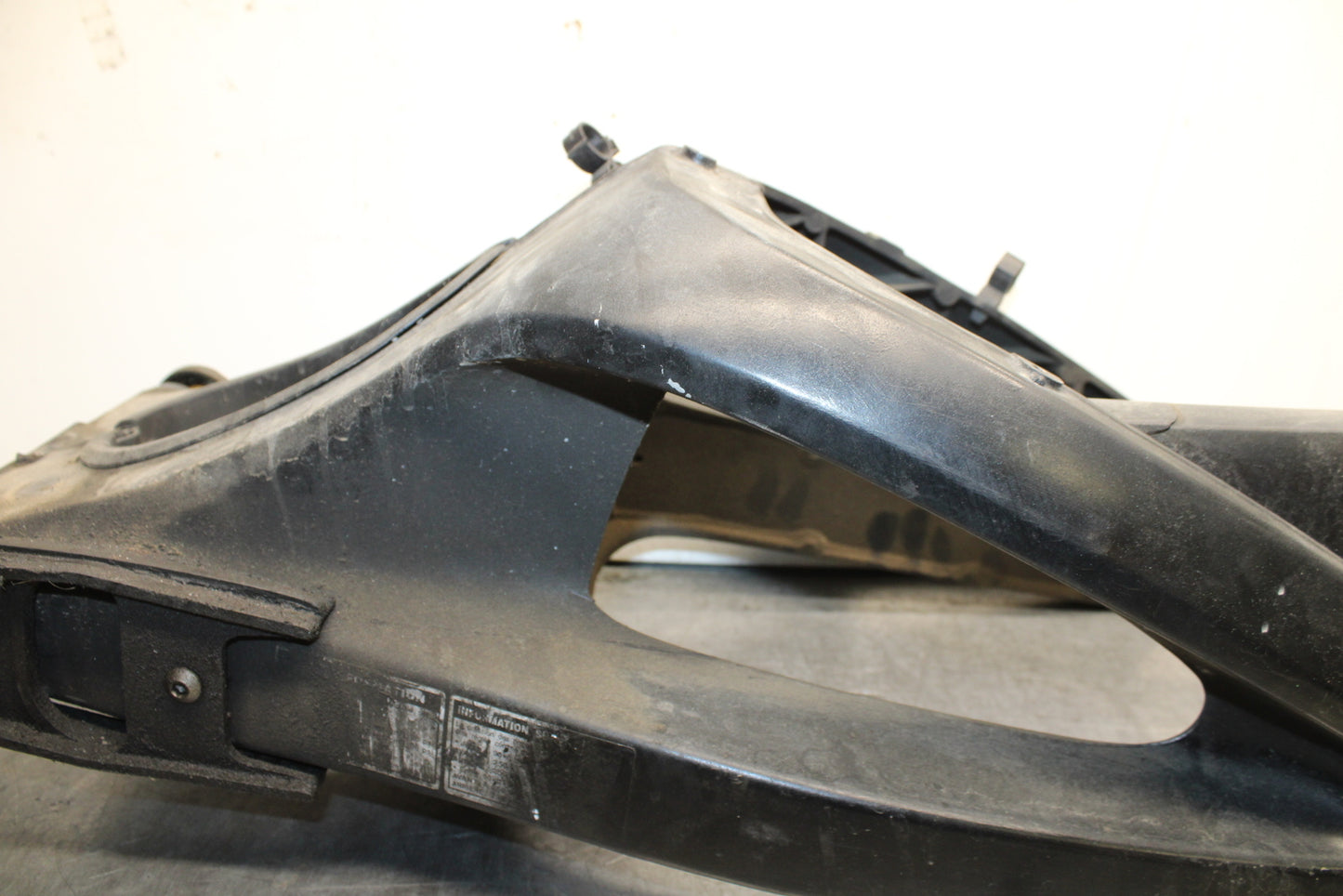 03-05 YAMAHA YZF R6  REAR SWINGARM BACK SUSPENSION SWING ARM BB751