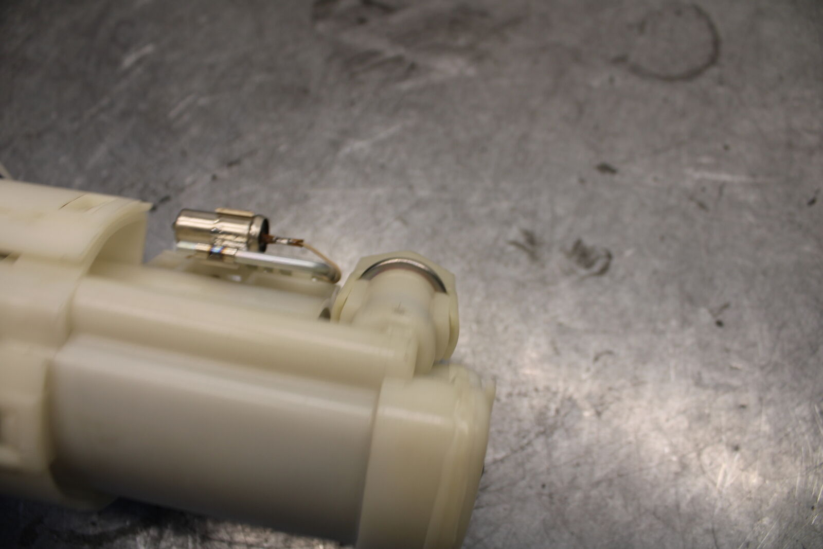 07-08 YAMAHA YZF R1 FUEL PUMP GAS PETROL SENDER UNIT 4C8-13907-01-00  BB676