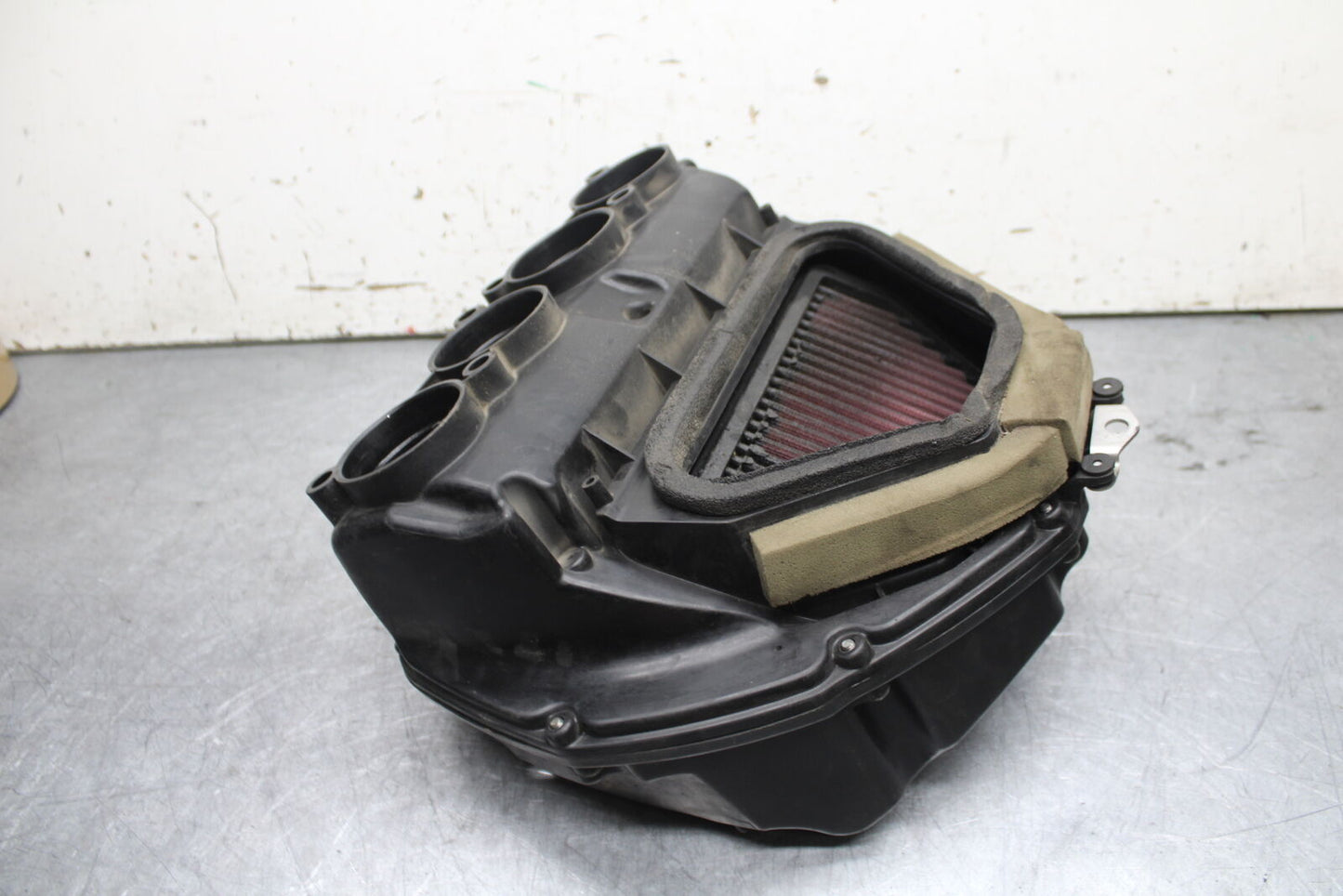 06 YAMAHA YZF R6 AIRBOX AIR INTAKE FILTER BOX BB716