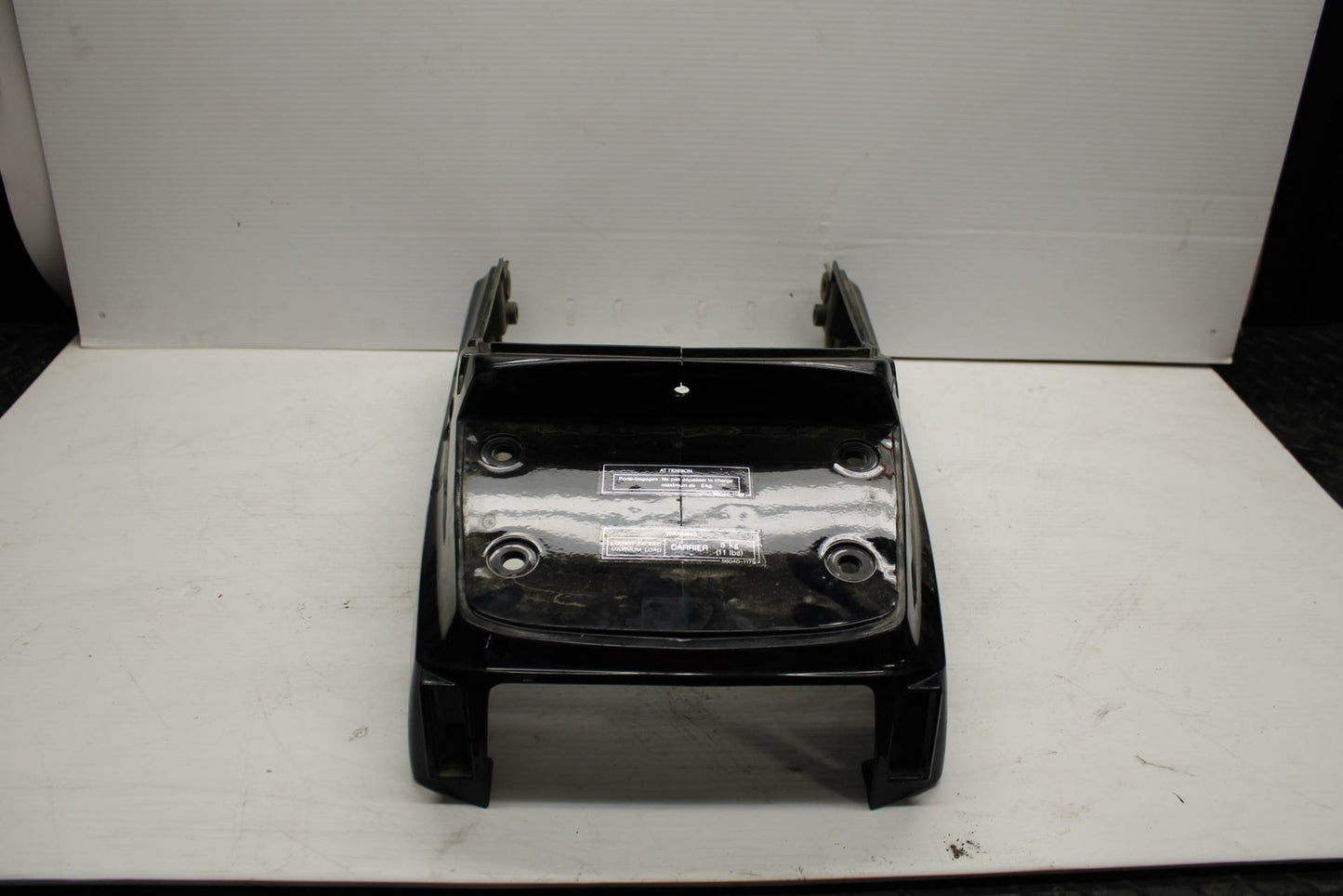 86-06 KAWASAKI CONCOURS 1000 ZG1000A CENTER REAR BACK TAIL FAIRING COWL  BB292