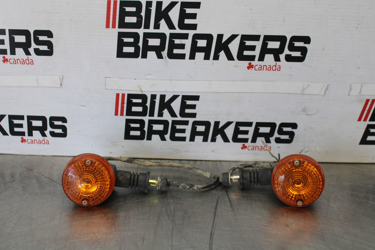 06 KAWASAKI KLR650 REAR LEFT RIGHT TURN SIGNALS LIGHT INDICATORS BB919