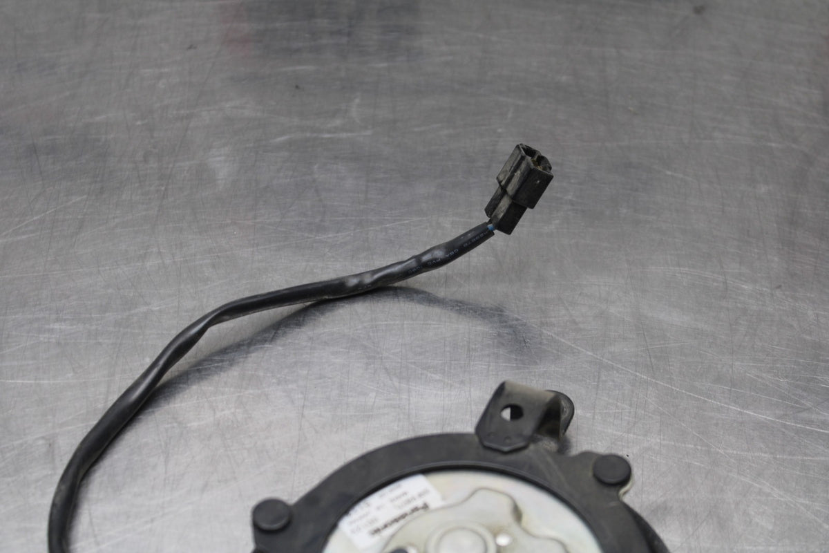 05 YAMAHA YZF R6 LEFT ENGINE RADIATOR COOLING FAN MOTOR BB858